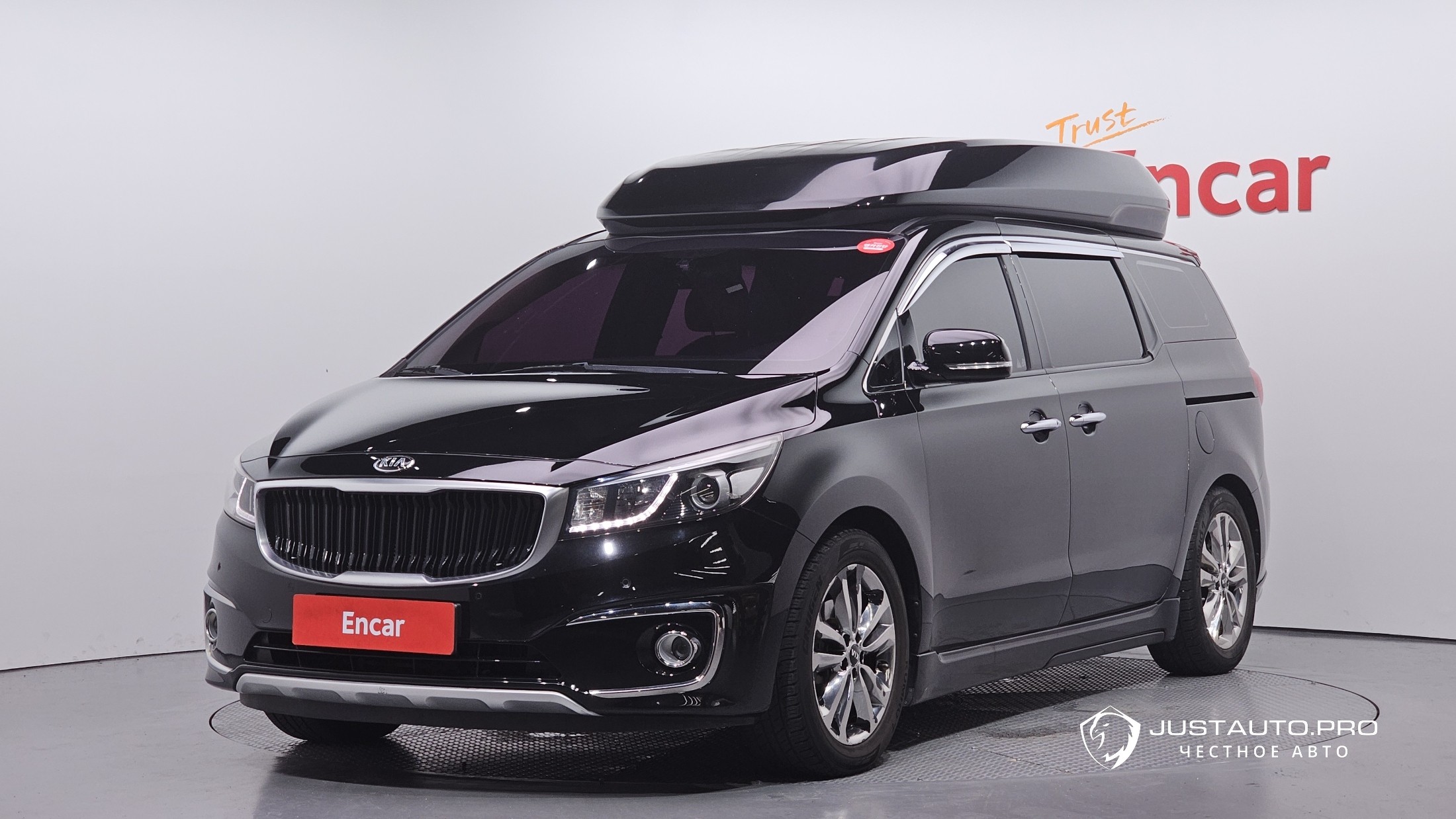 Автомобиль Kia Canival