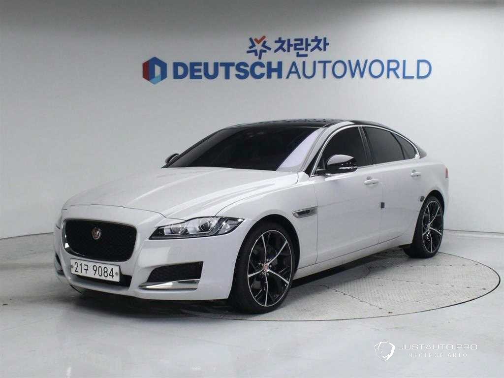 Автомобиль Jaguar XF