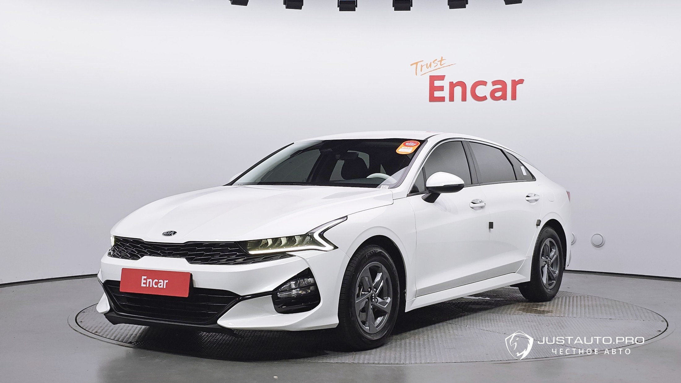 Автомобиль Kia K5
