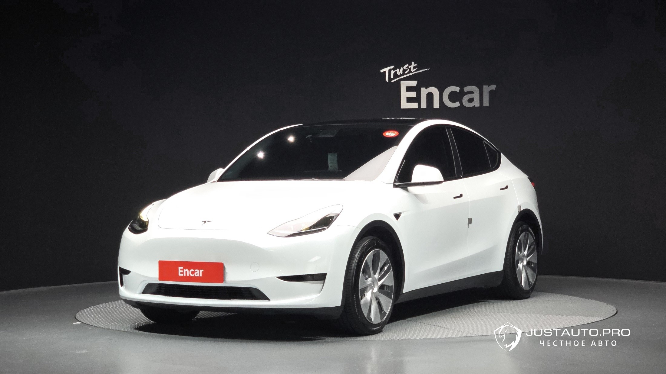 Автомобиль Tesla Model Y