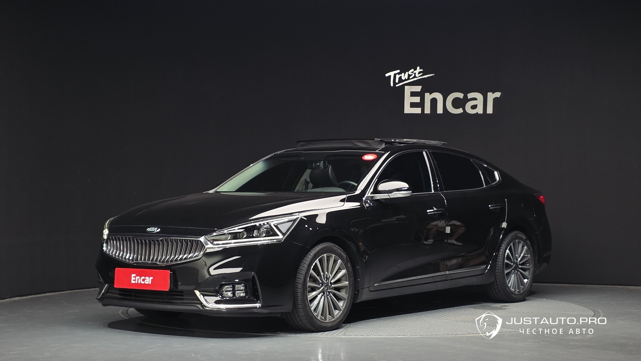 Автомобиль Kia K7