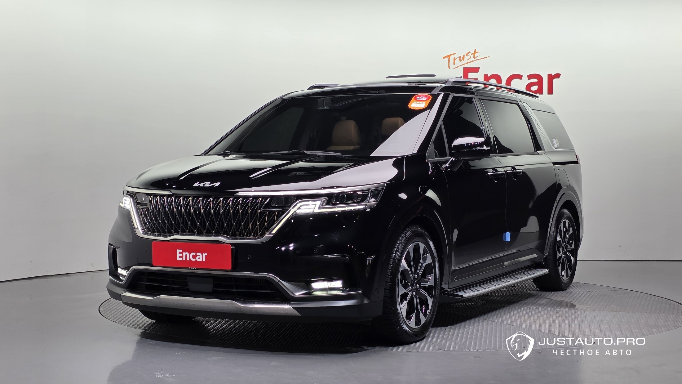 Автомобиль Kia Canival