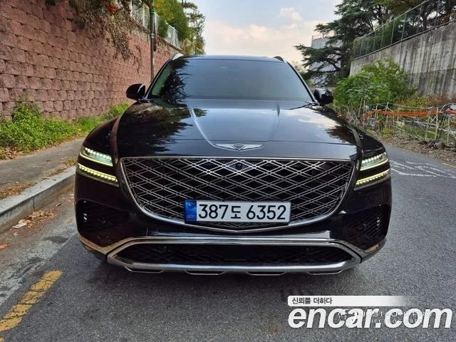 Автомобиль Genesis GV80