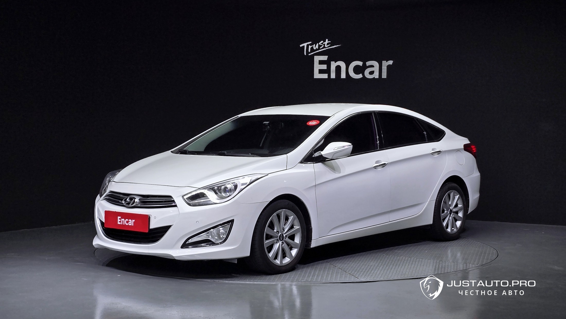 Автомобиль Hyundai i40