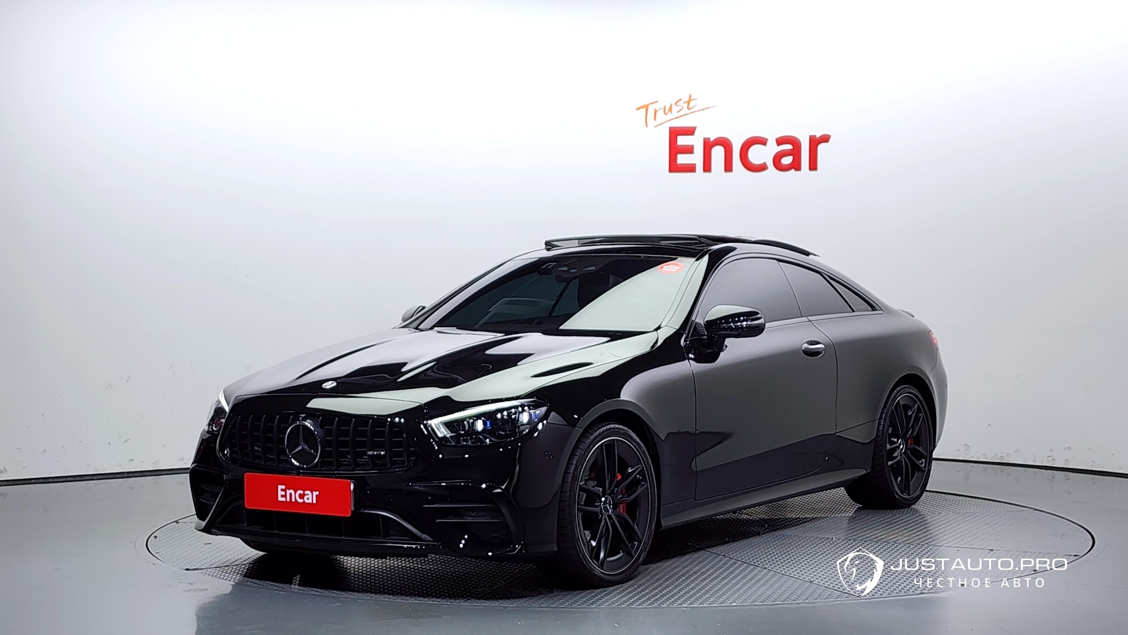 Автомобиль Mercedes-Benz E-Class