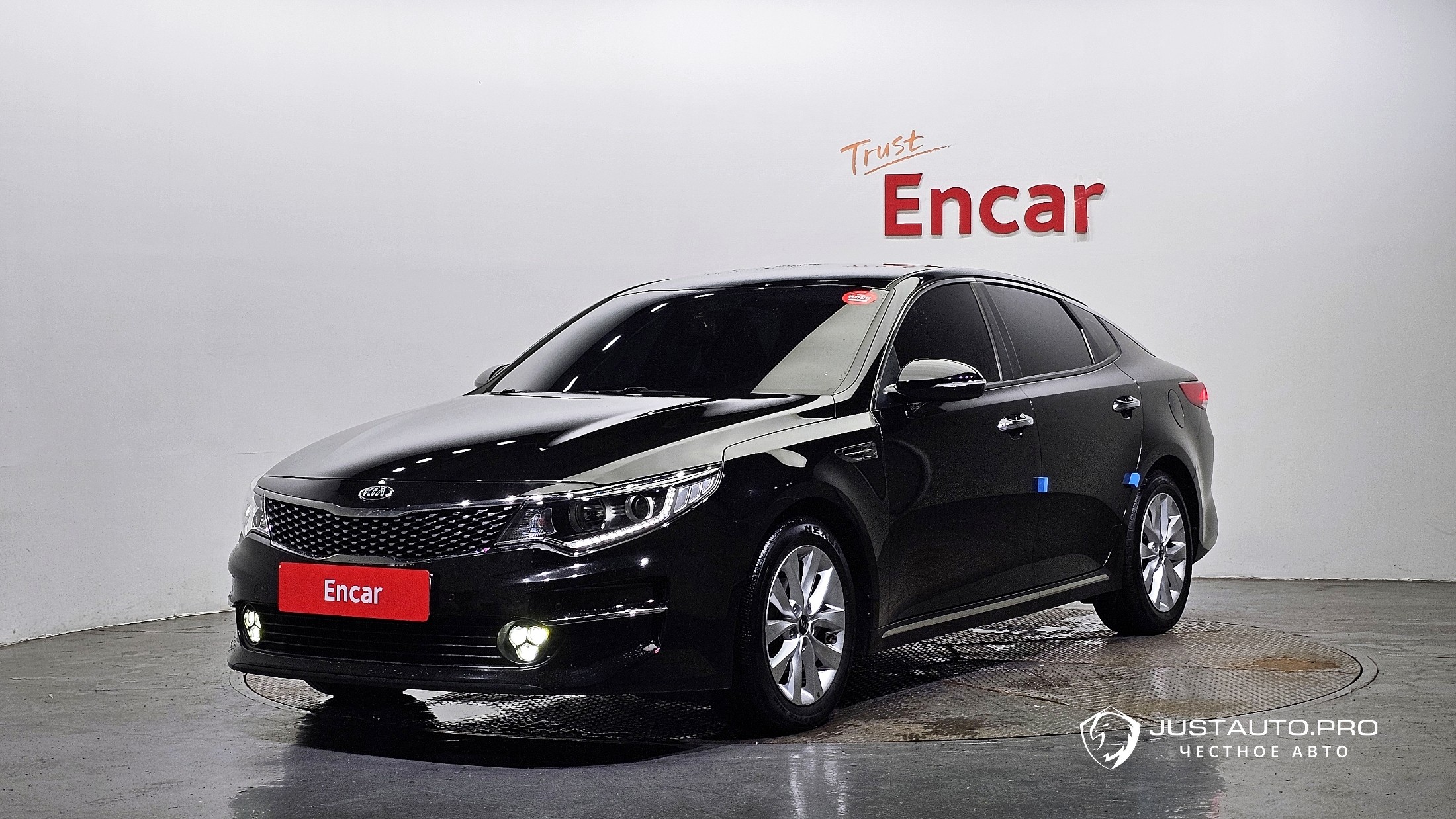 Автомобиль Kia K5