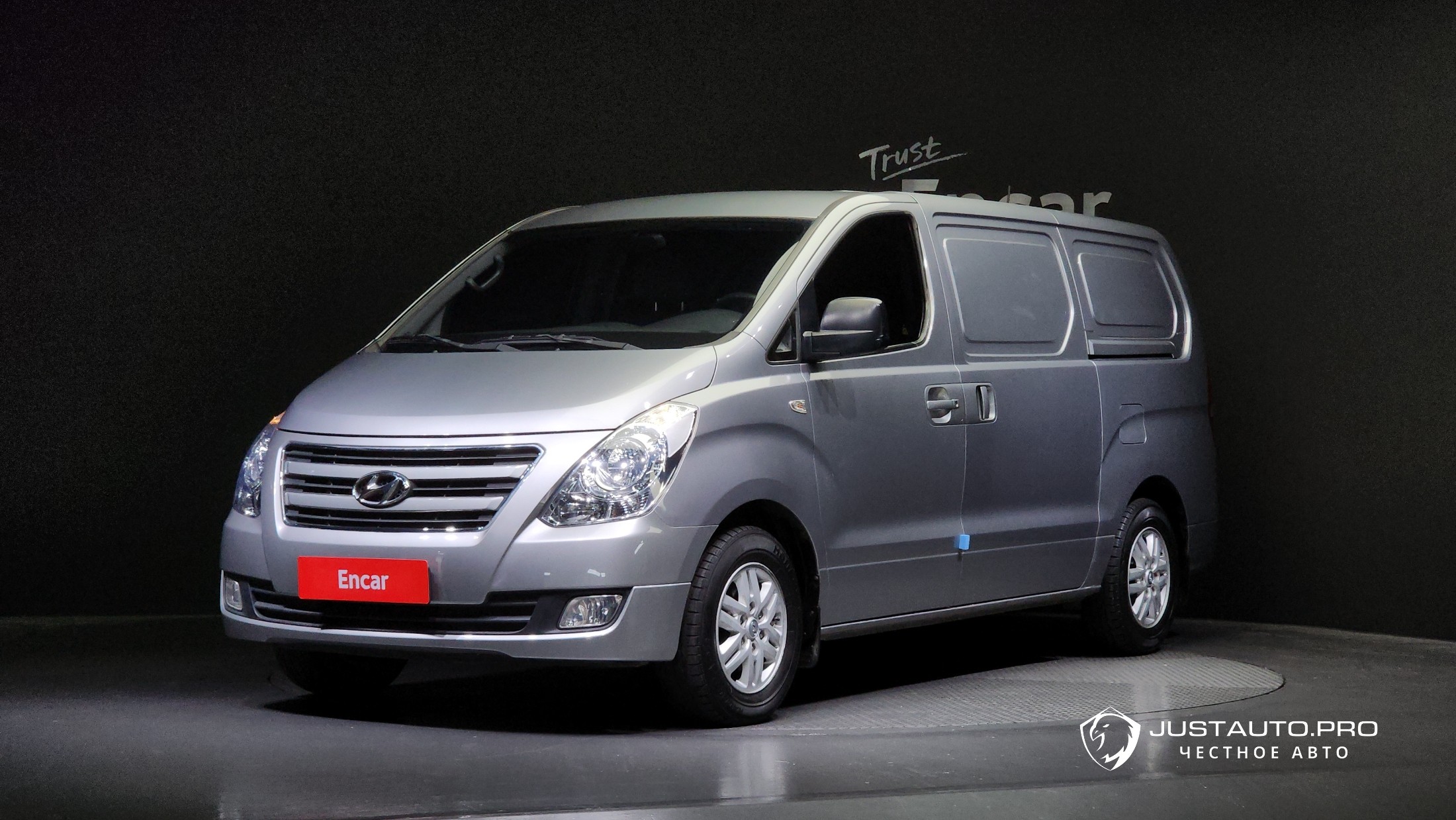Автомобиль Hyundai Starex