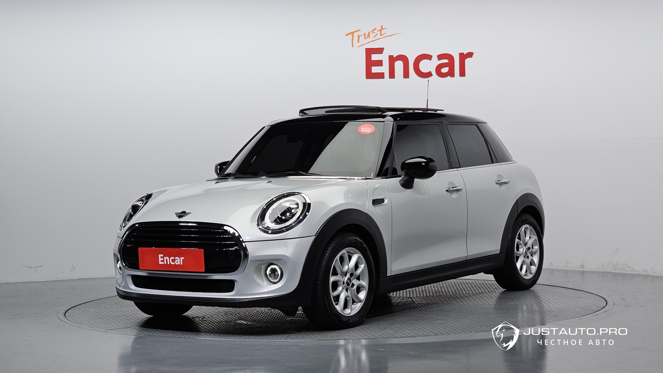 Автомобиль Mini Cooper