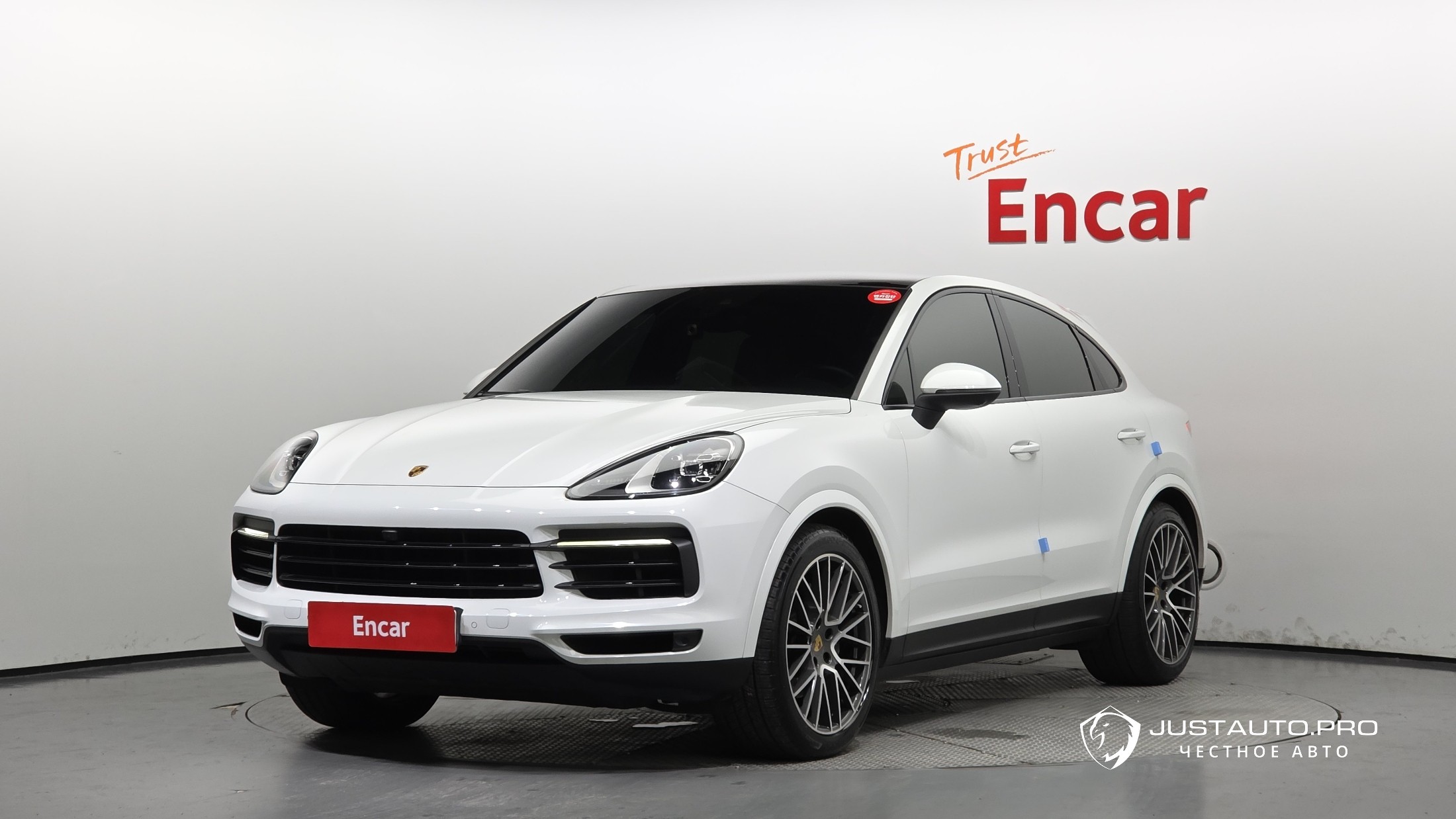 Автомобиль Porsche Cayenne