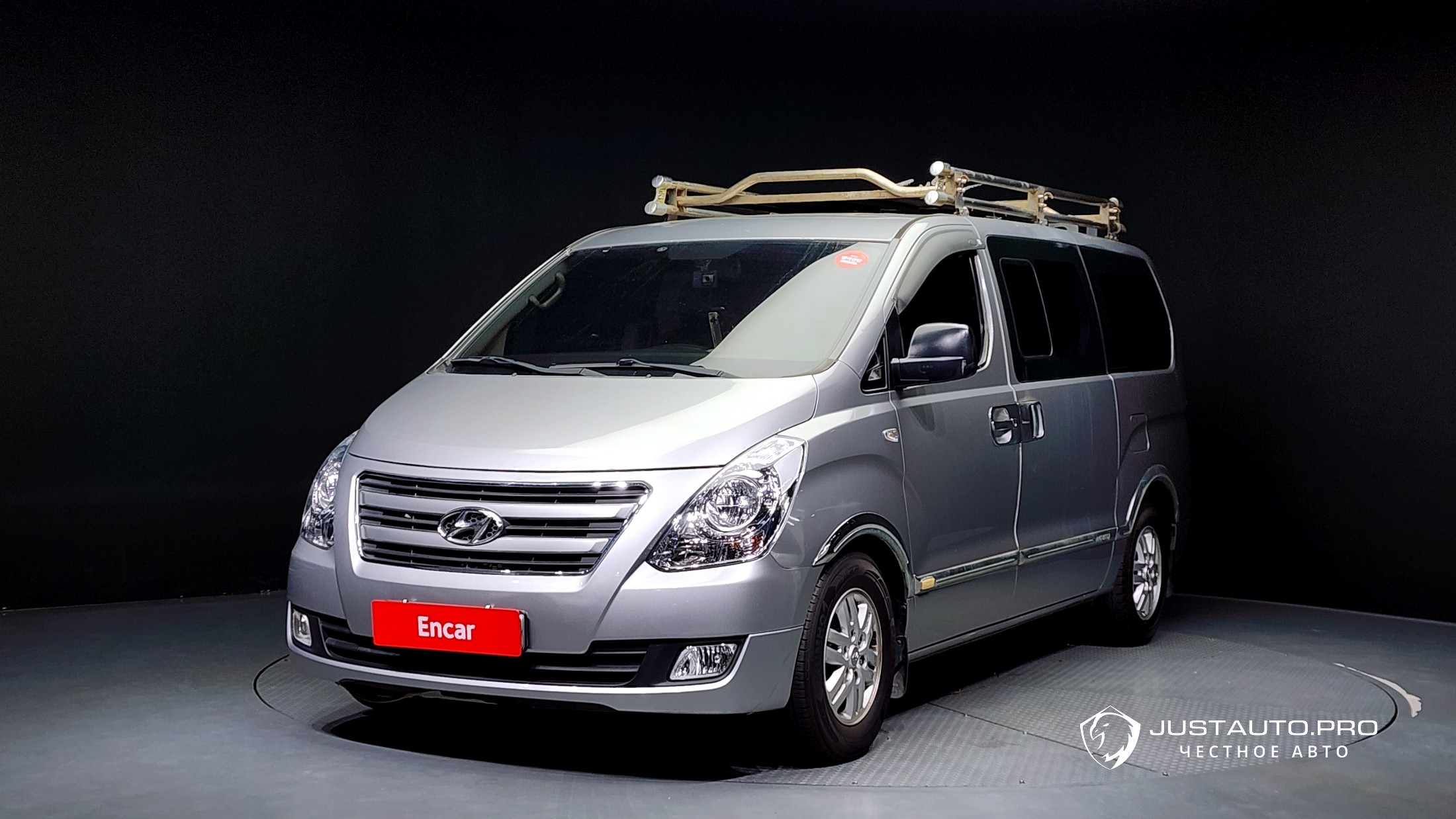 Автомобиль Hyundai Starex