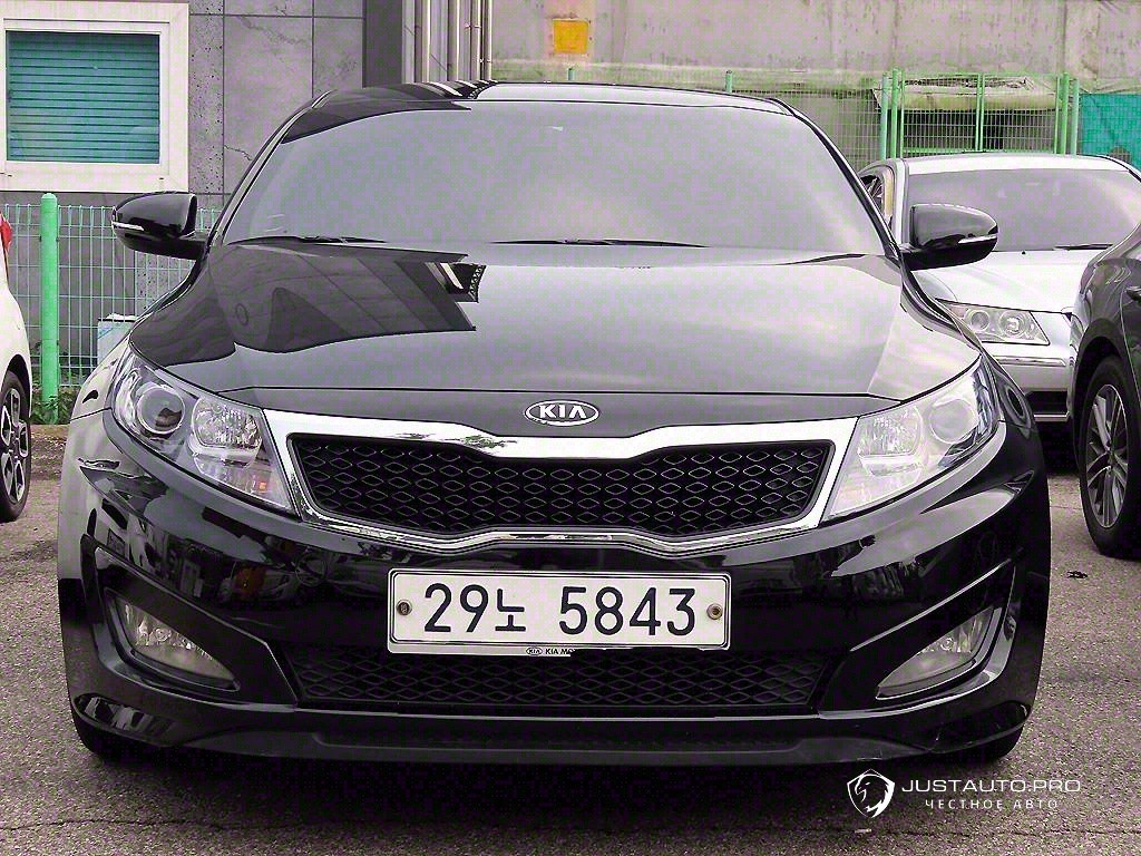 Автомобиль Kia K5