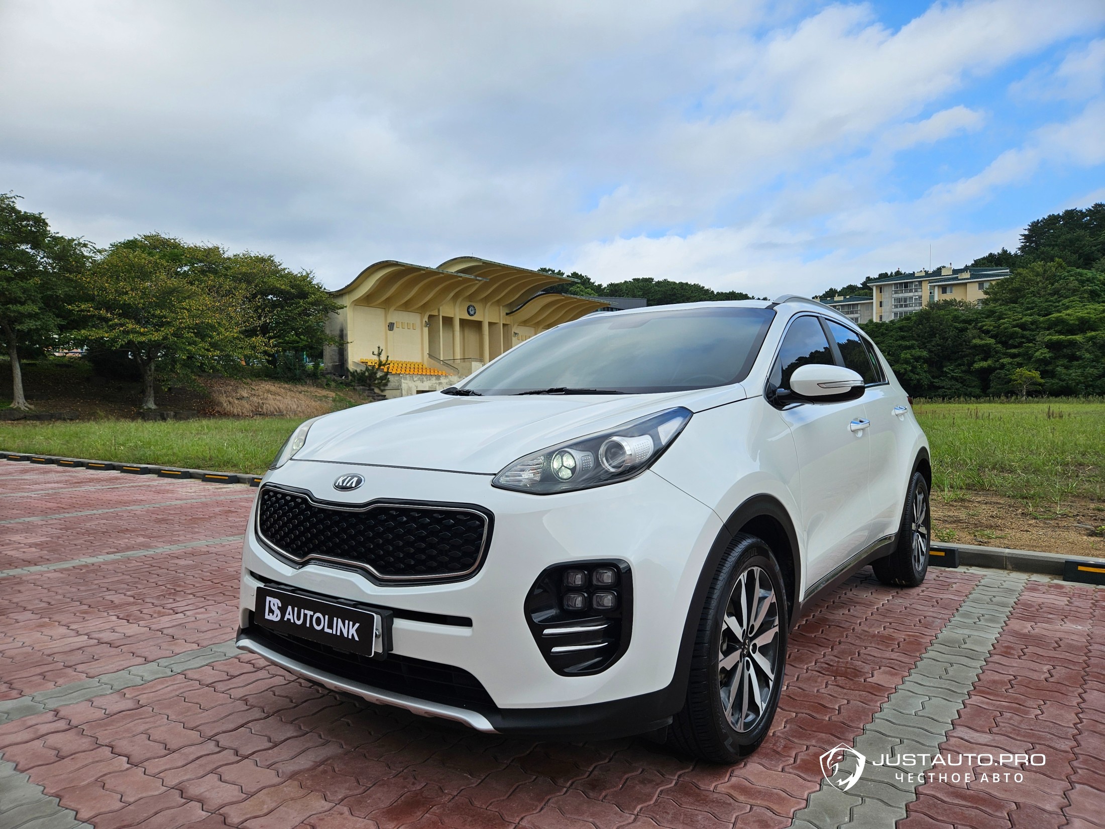 Автомобиль Kia Sportage