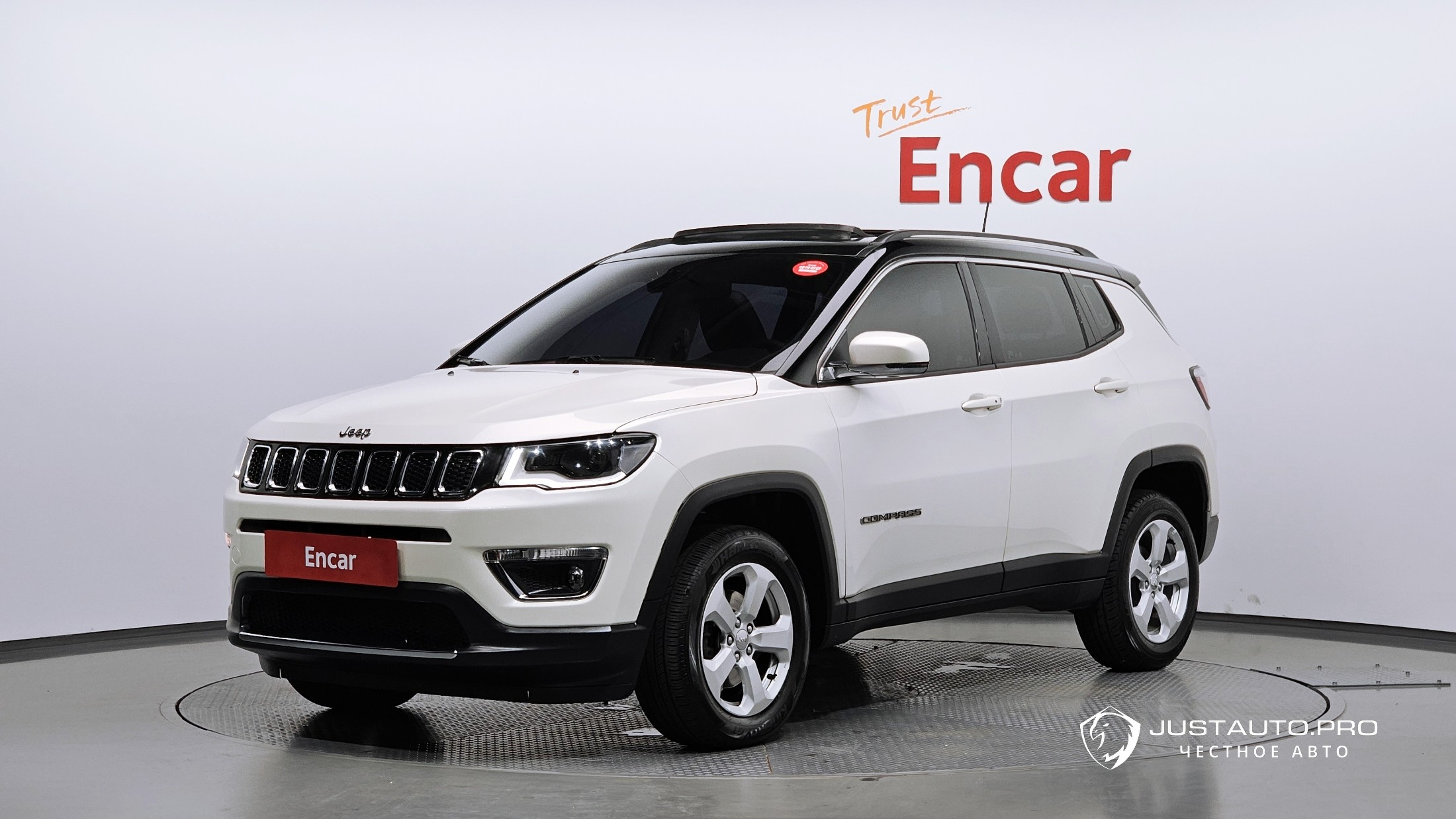 Автомобиль Jeep Compass