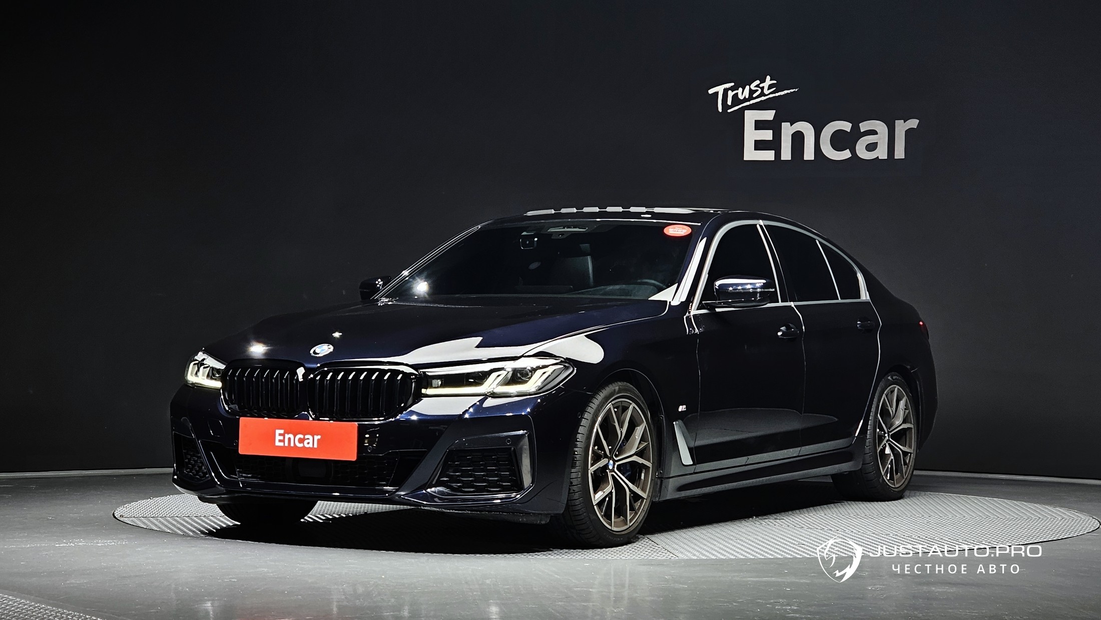 Автомобиль BMW 5-Series