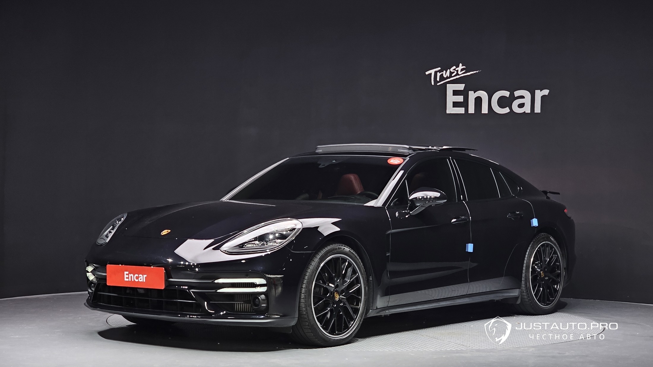 Автомобиль Porsche Panamera