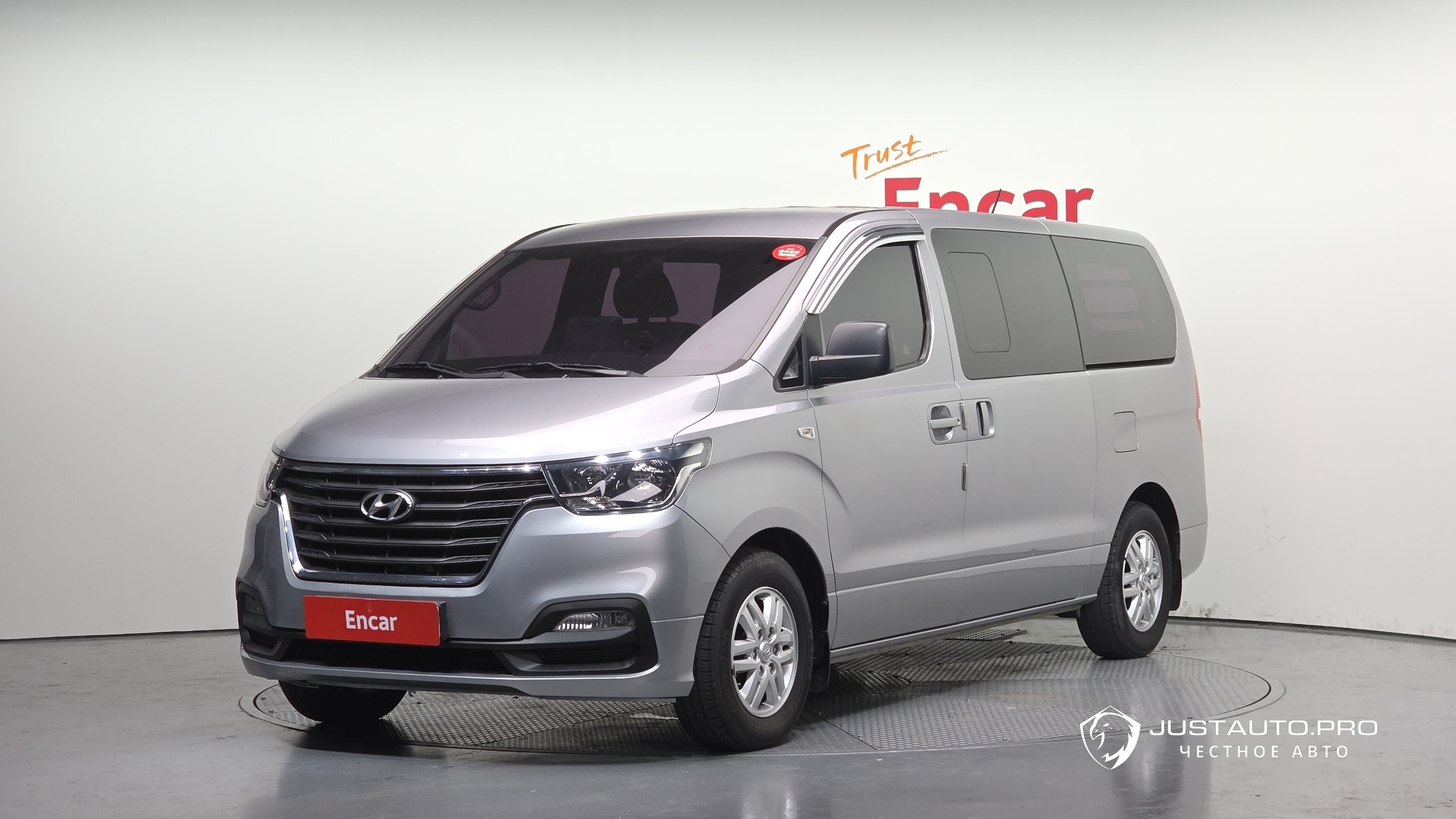 Автомобиль Hyundai Starex