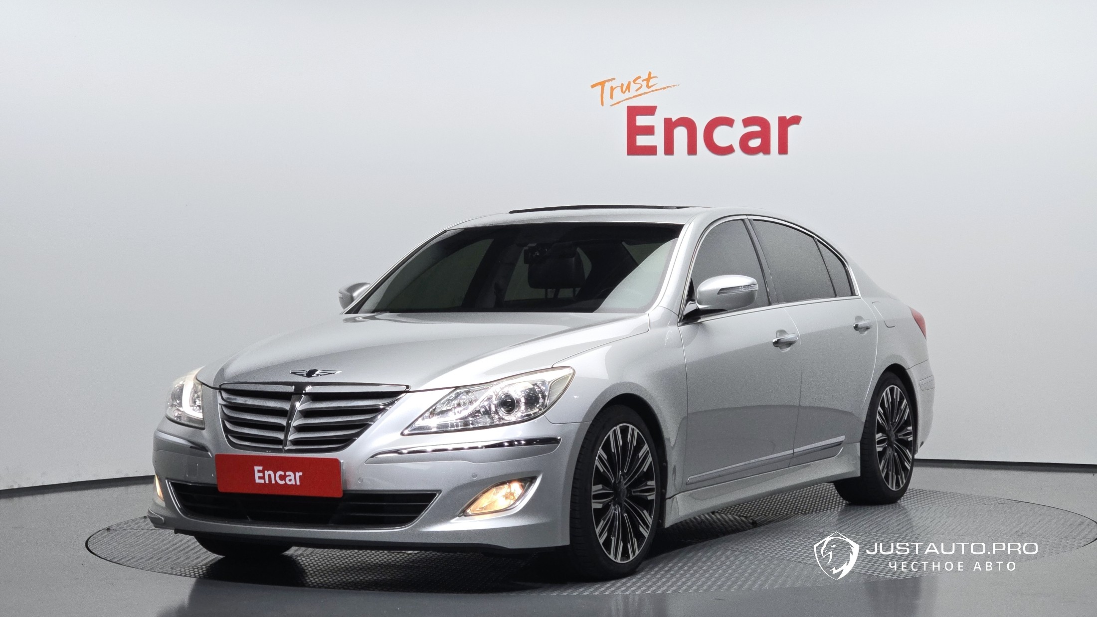 Автомобиль Hyundai Genesis