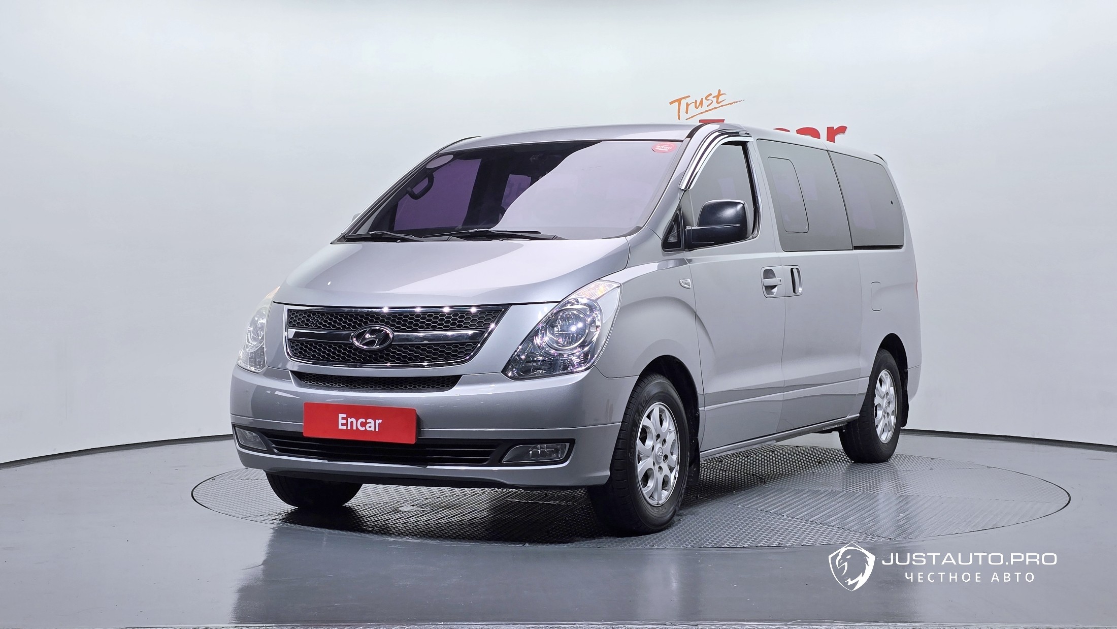 Автомобиль Hyundai Starex