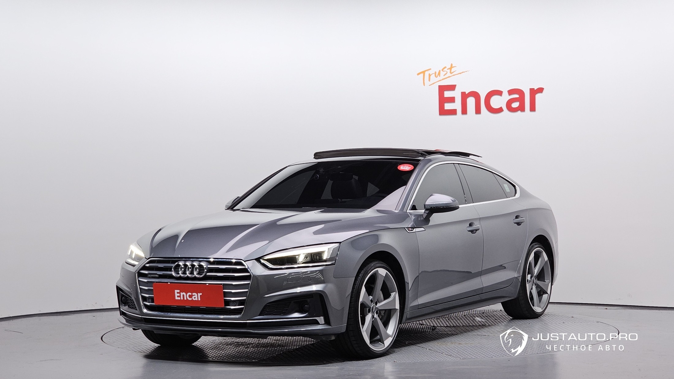 Автомобиль Audi A5