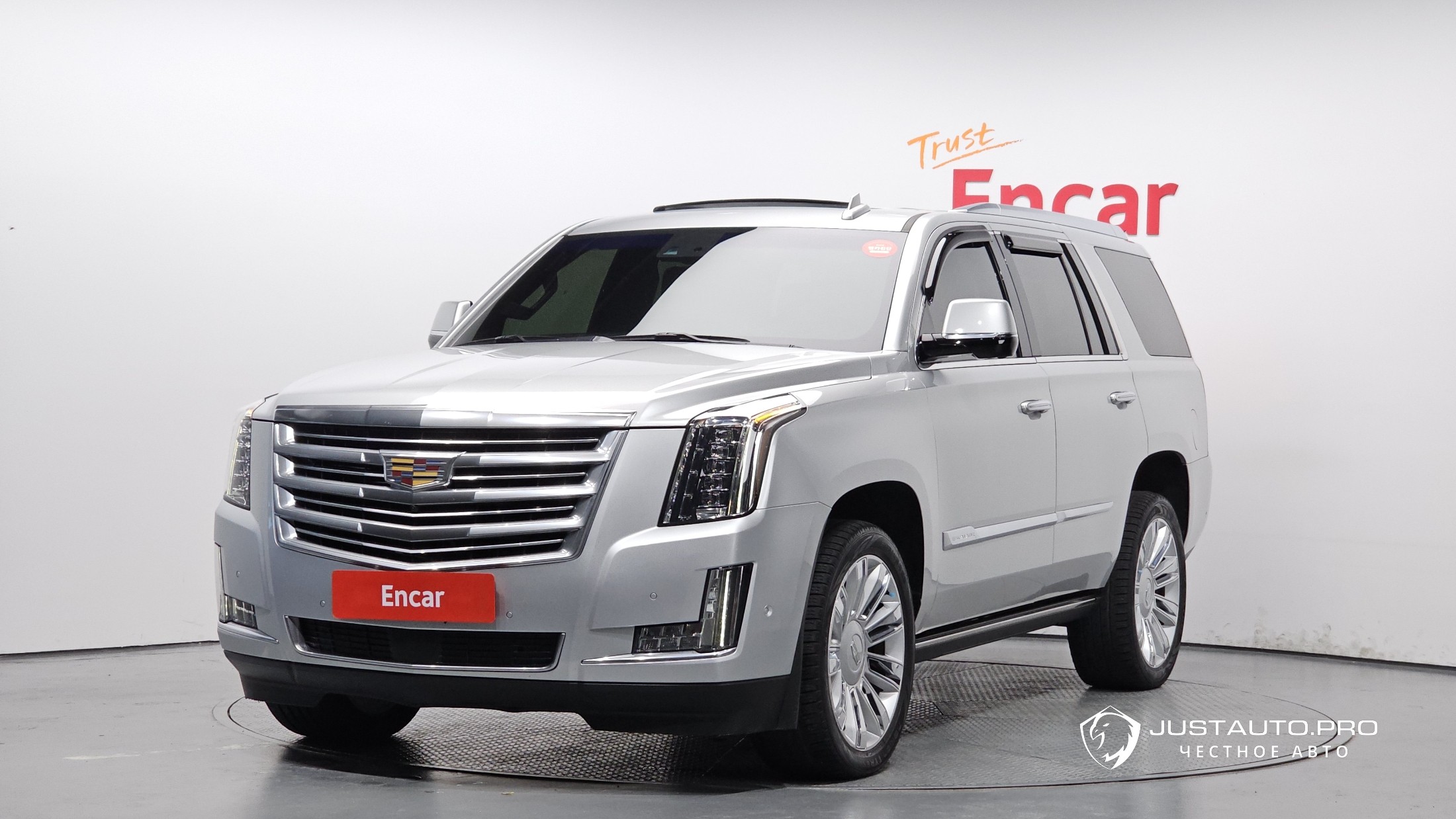 Автомобиль Cadillac Escalade