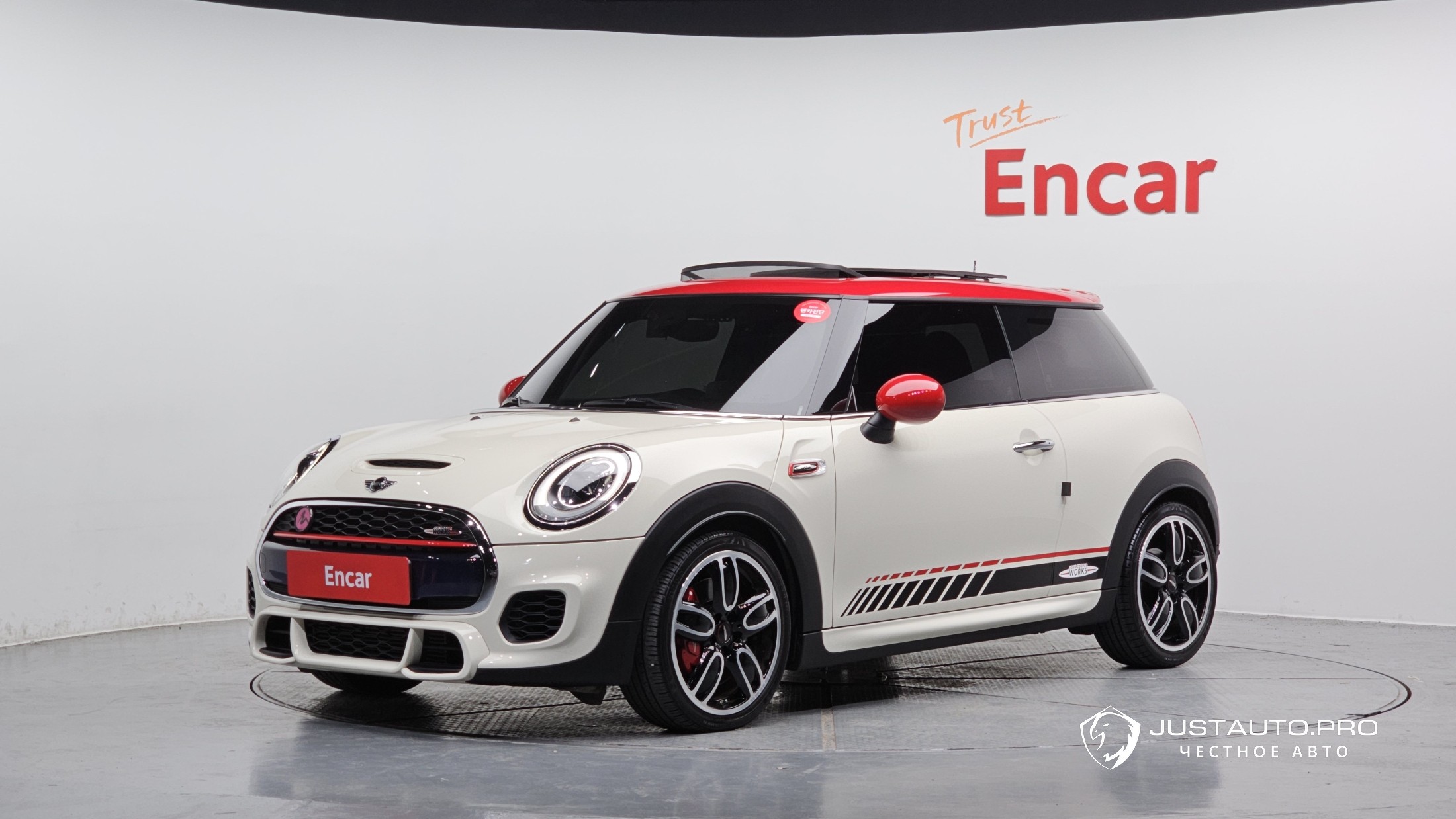 Автомобиль Mini Cooper