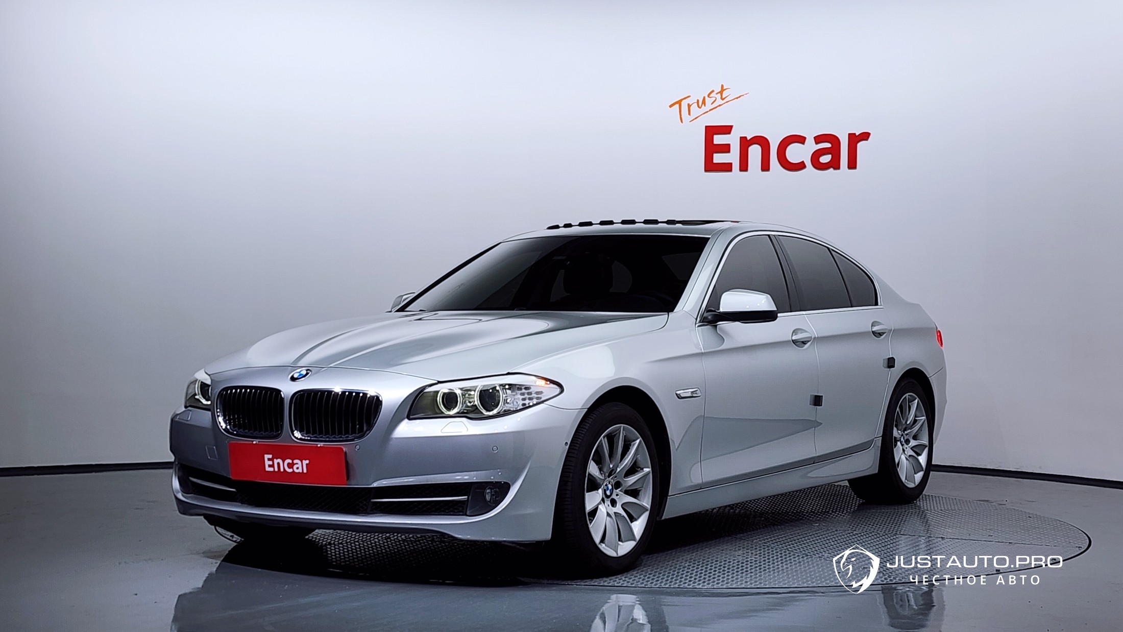 Автомобиль BMW 5-Series