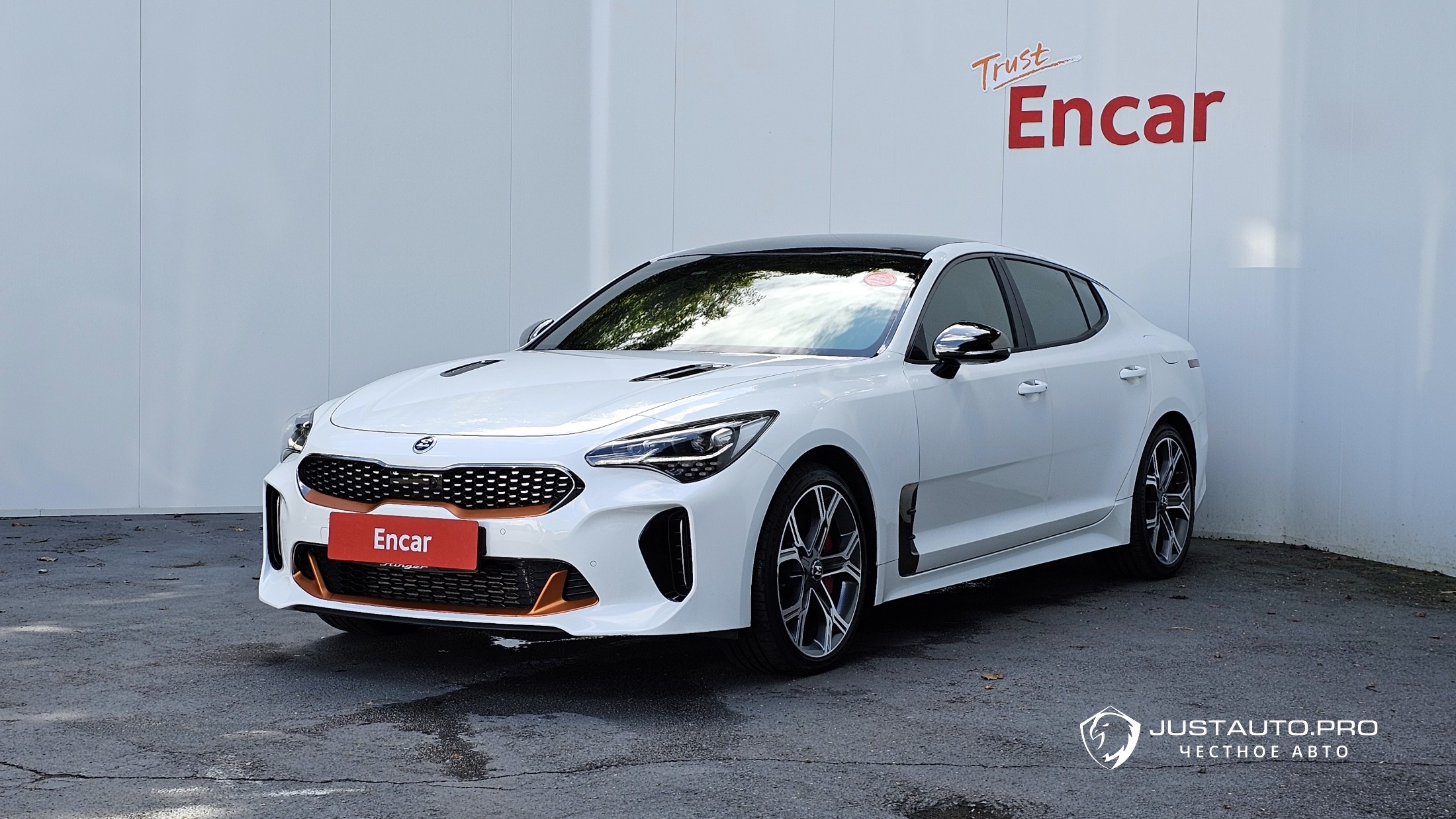 Автомобиль Kia Stinger