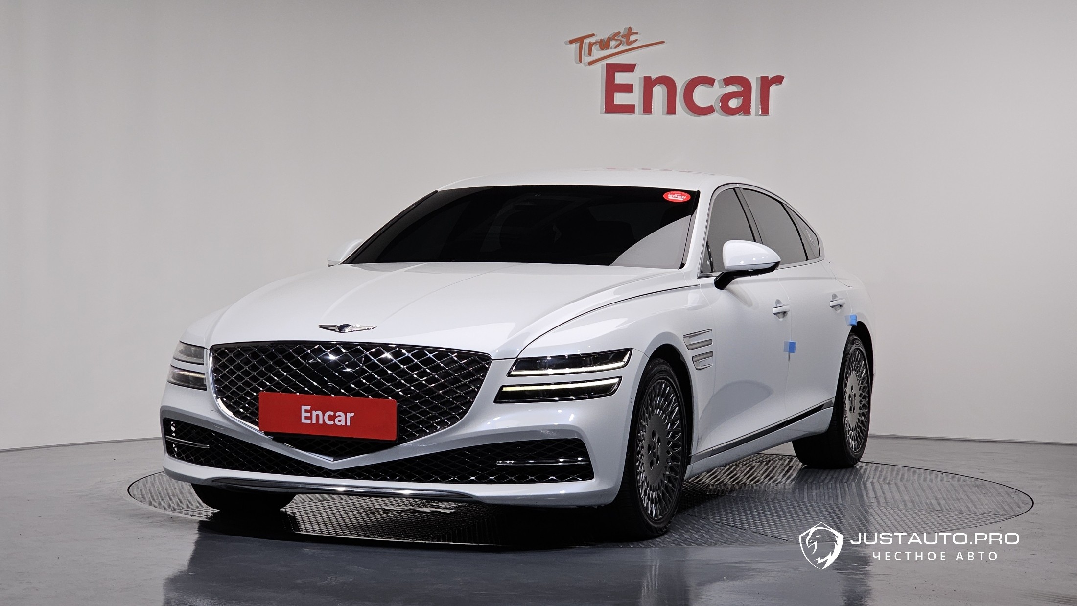 Автомобиль Genesis G80