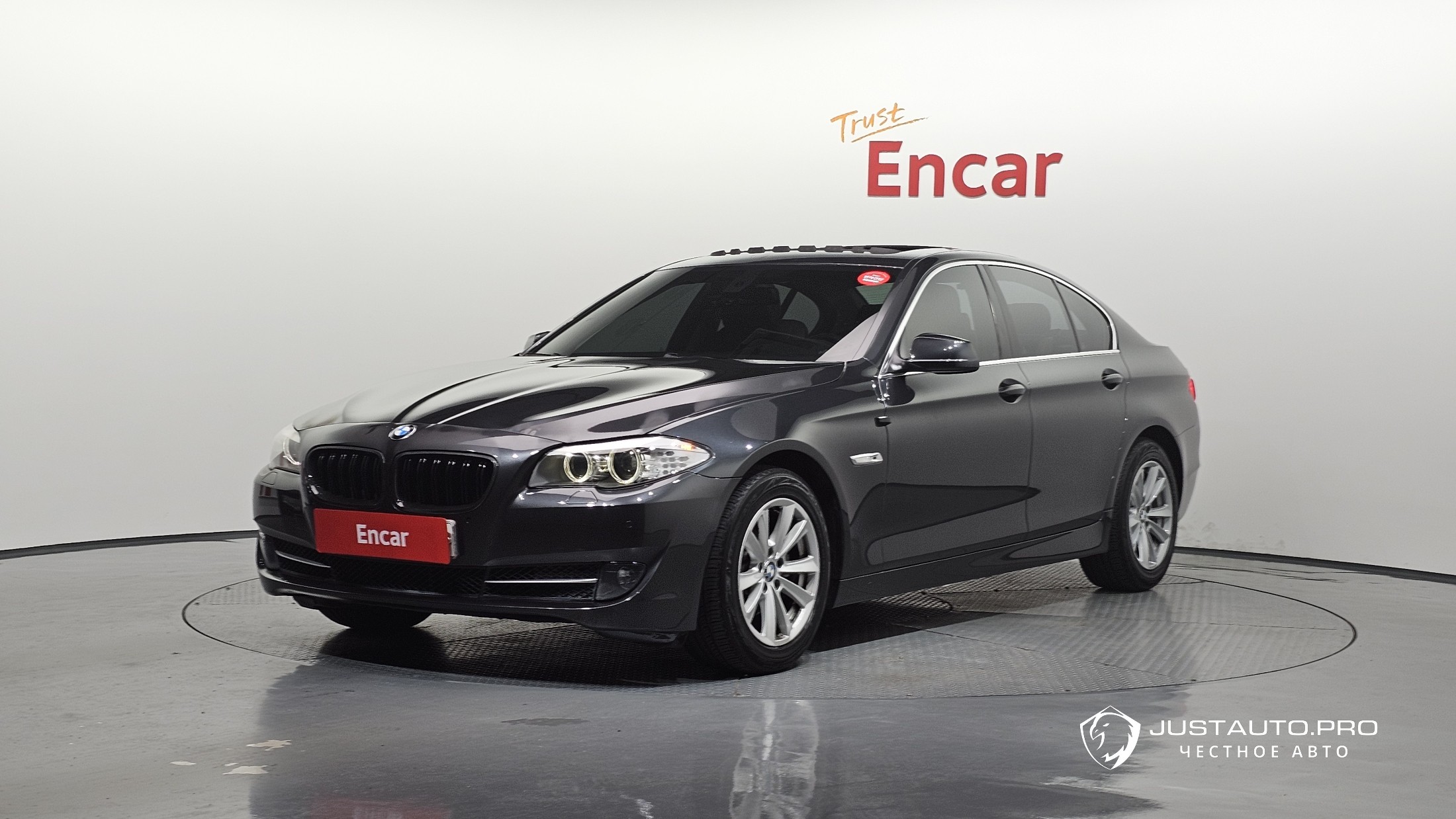 Автомобиль BMW 5-Series