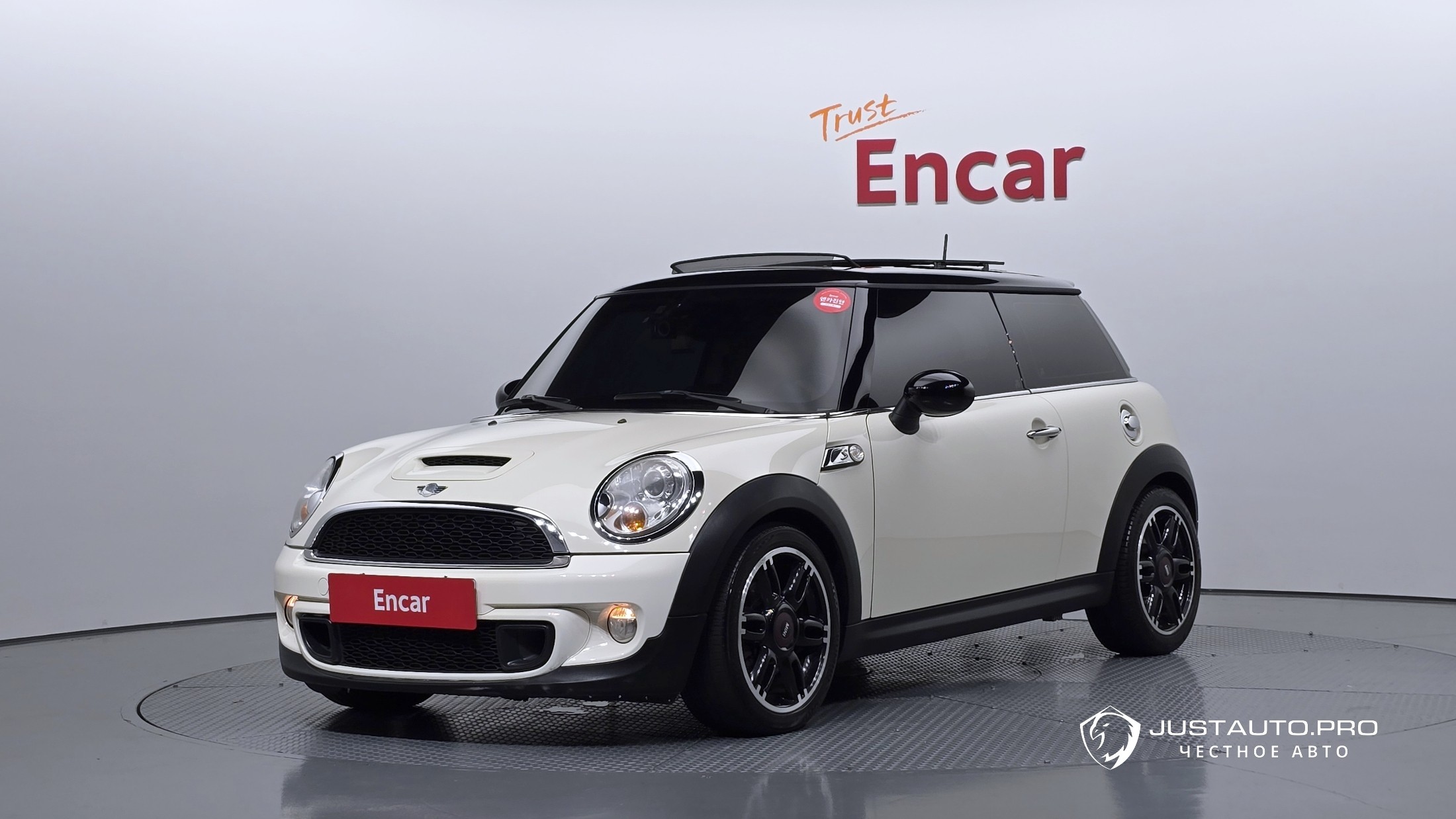 Автомобиль Mini Cooper