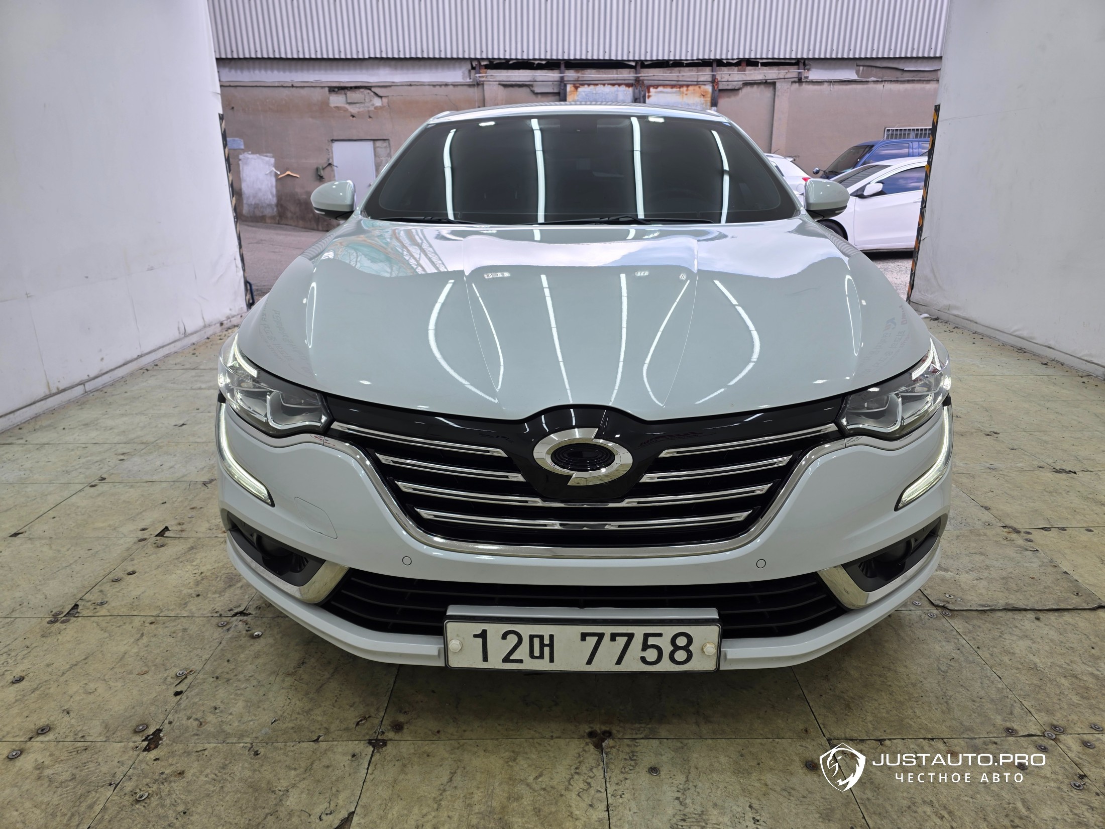 Автомобиль Renault-KoreaSamsung SM6