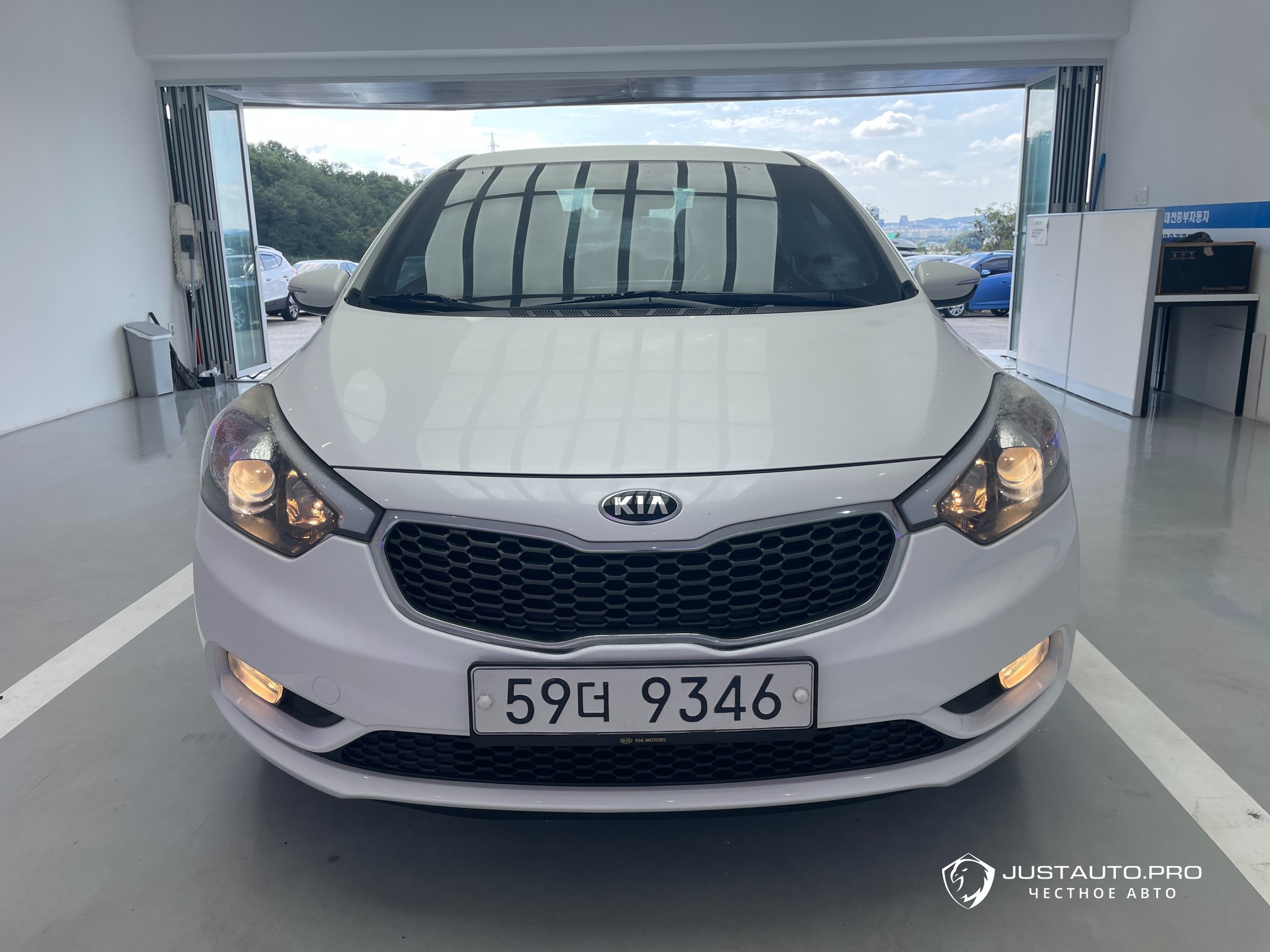 Автомобиль Kia K3