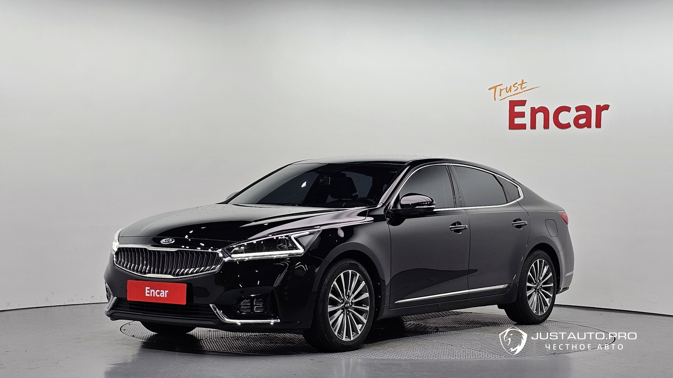 Автомобиль Kia K7