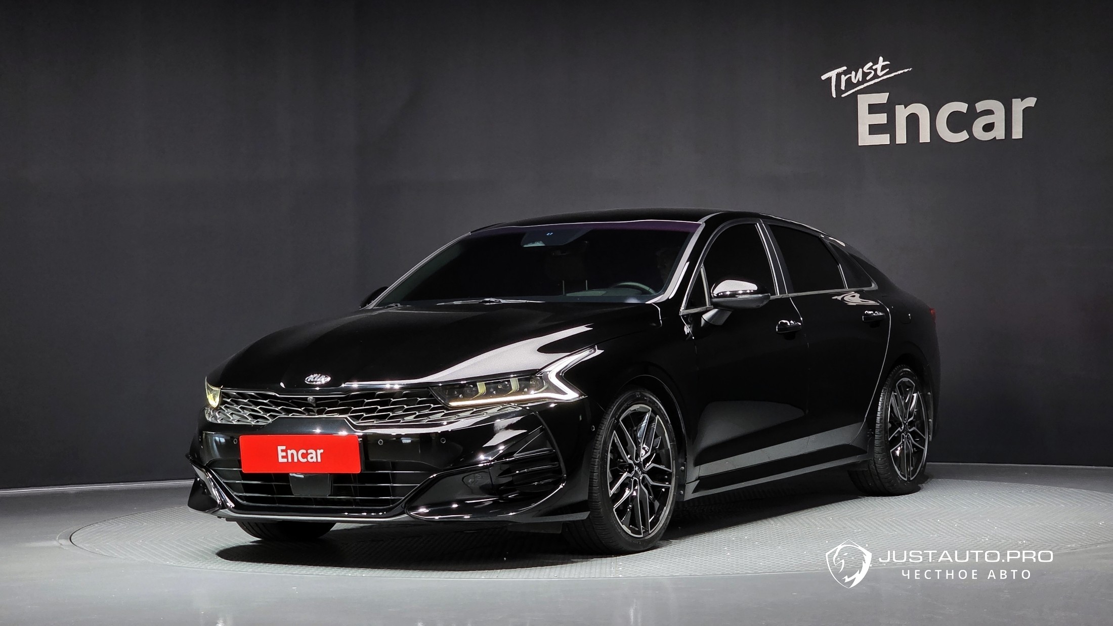 Автомобиль Kia K5