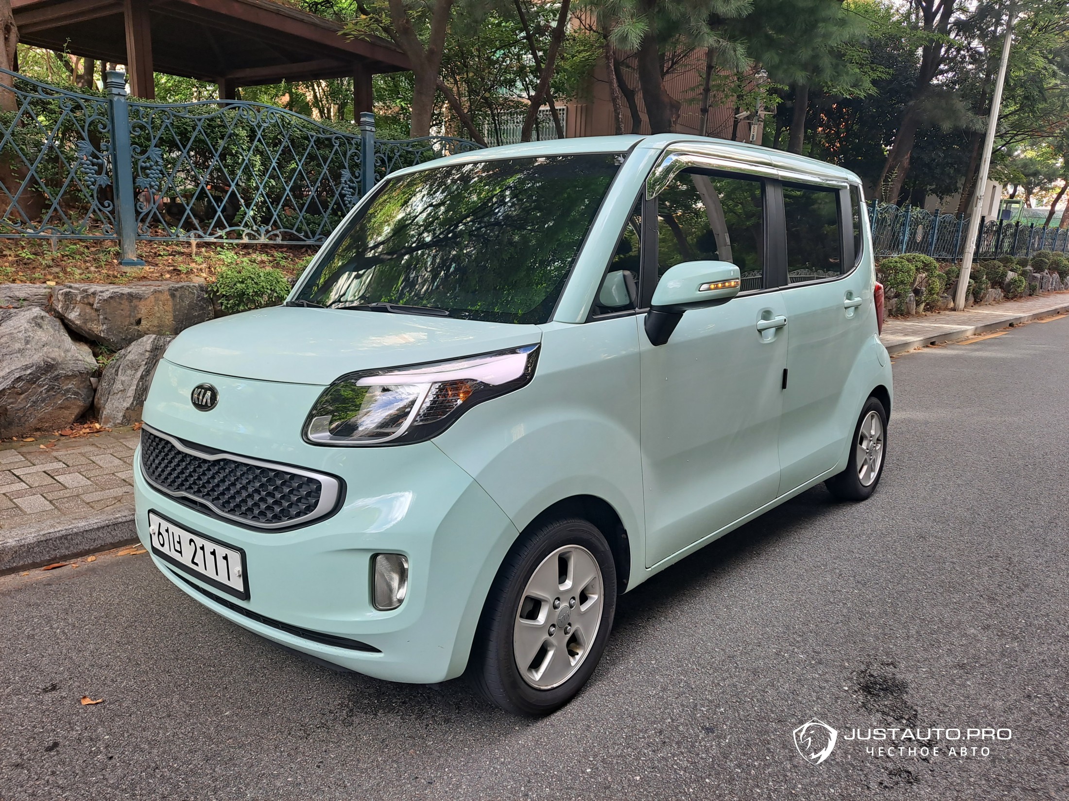 Автомобиль Kia RAY