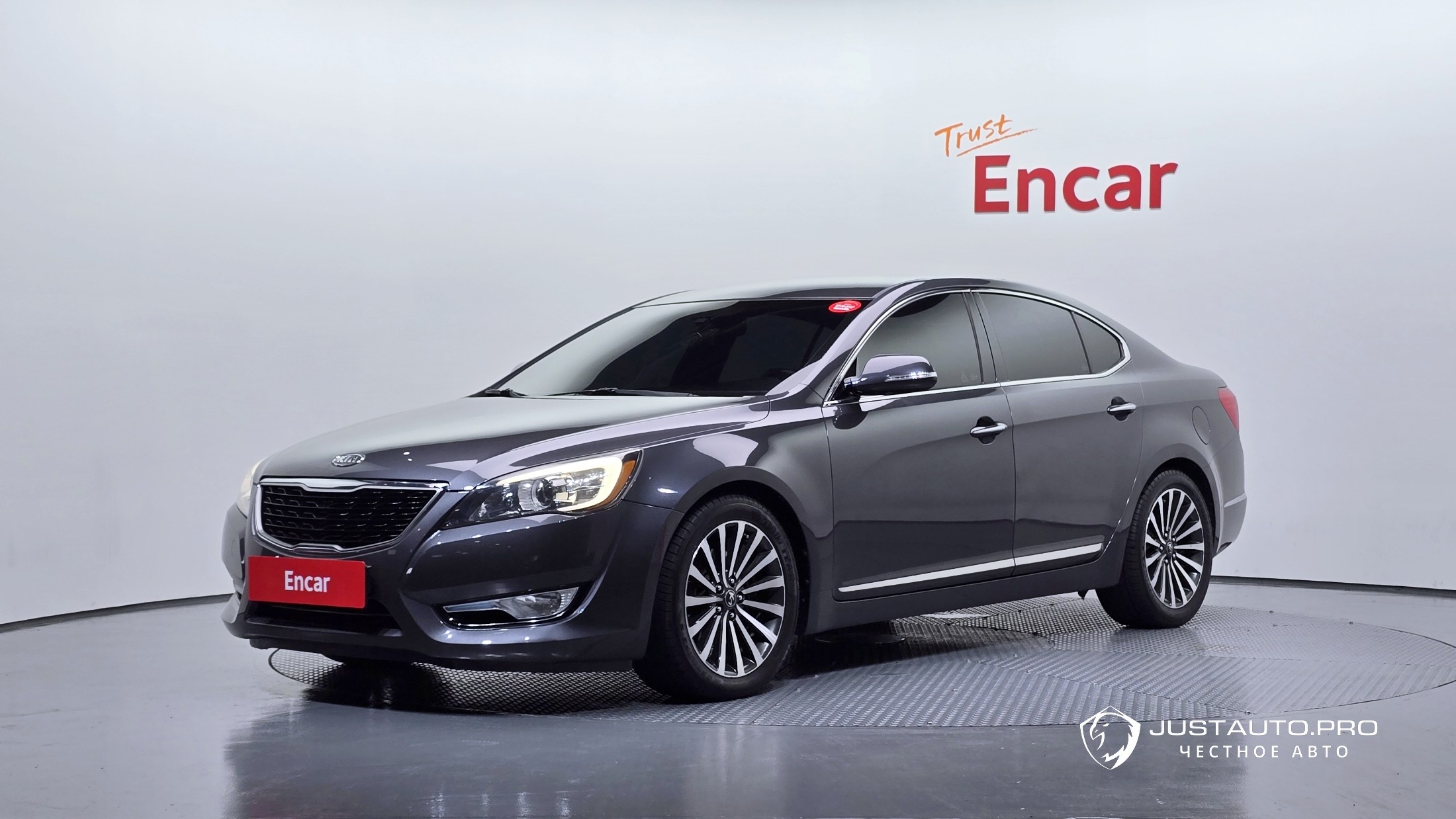 Автомобиль Kia K7