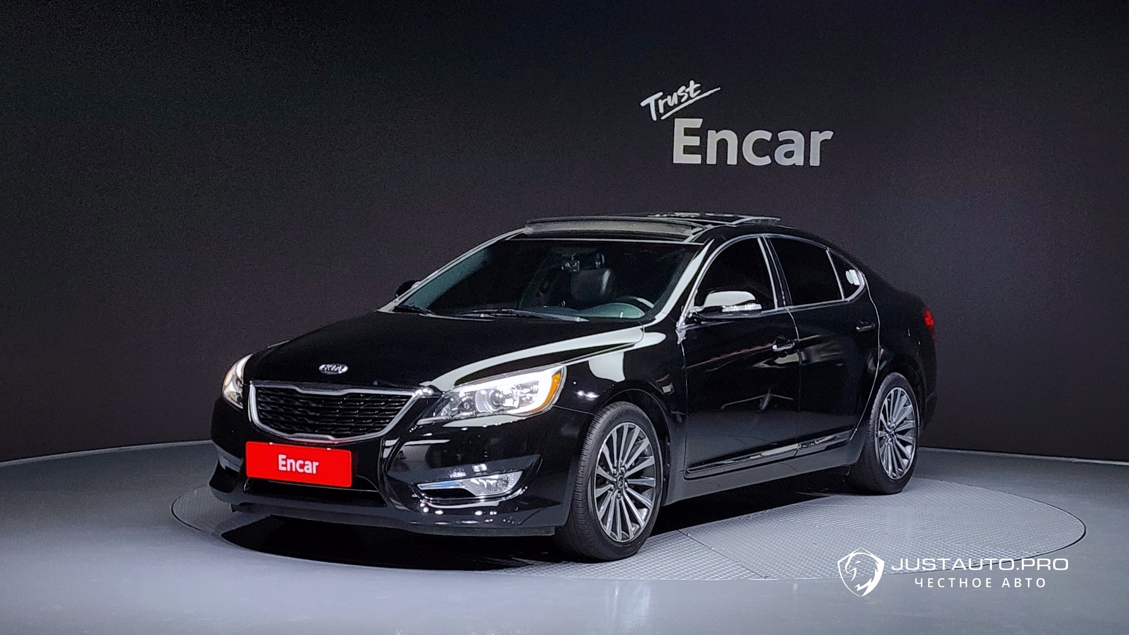 Автомобиль Kia K7