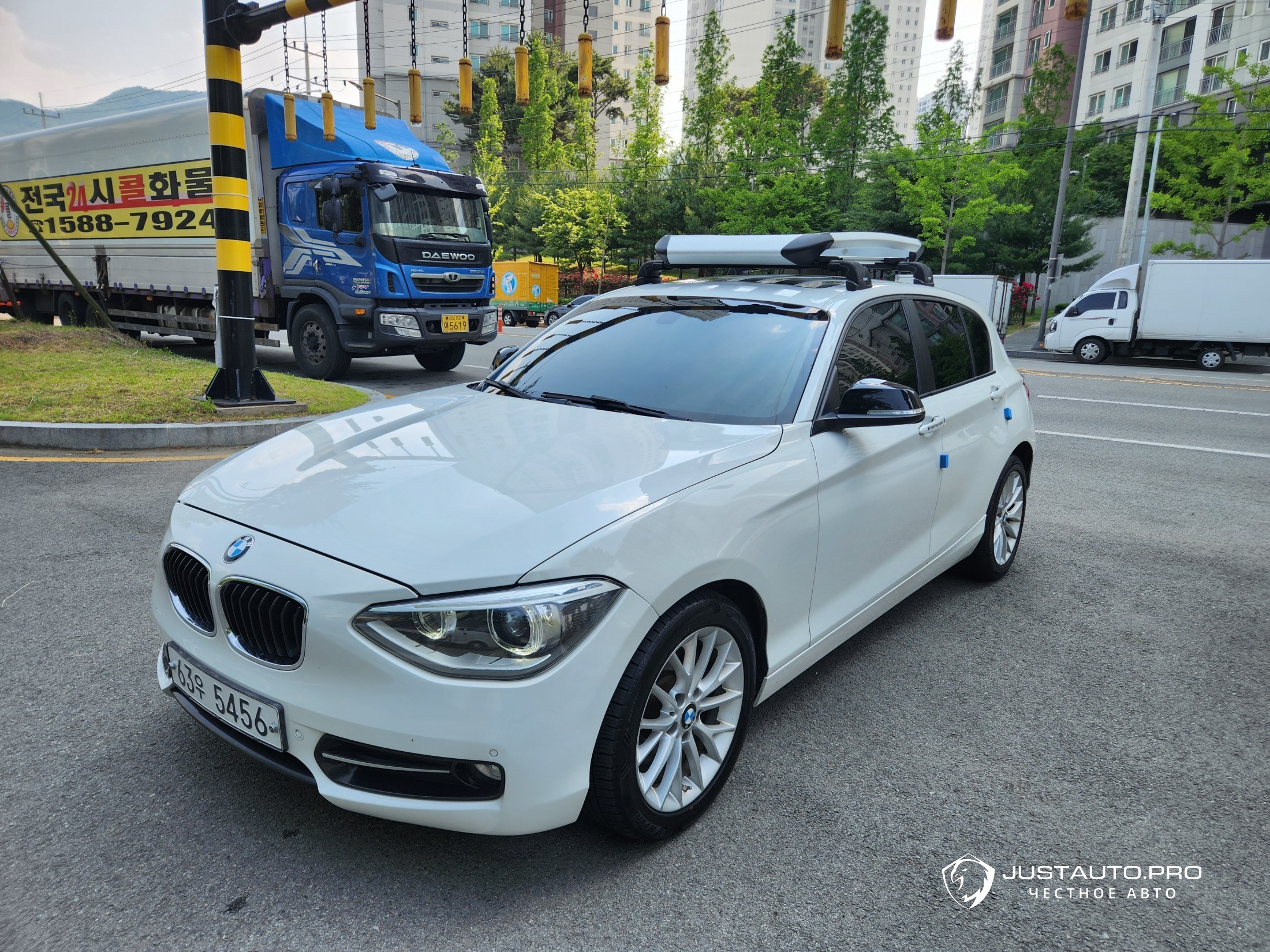Автомобиль BMW 1-Series