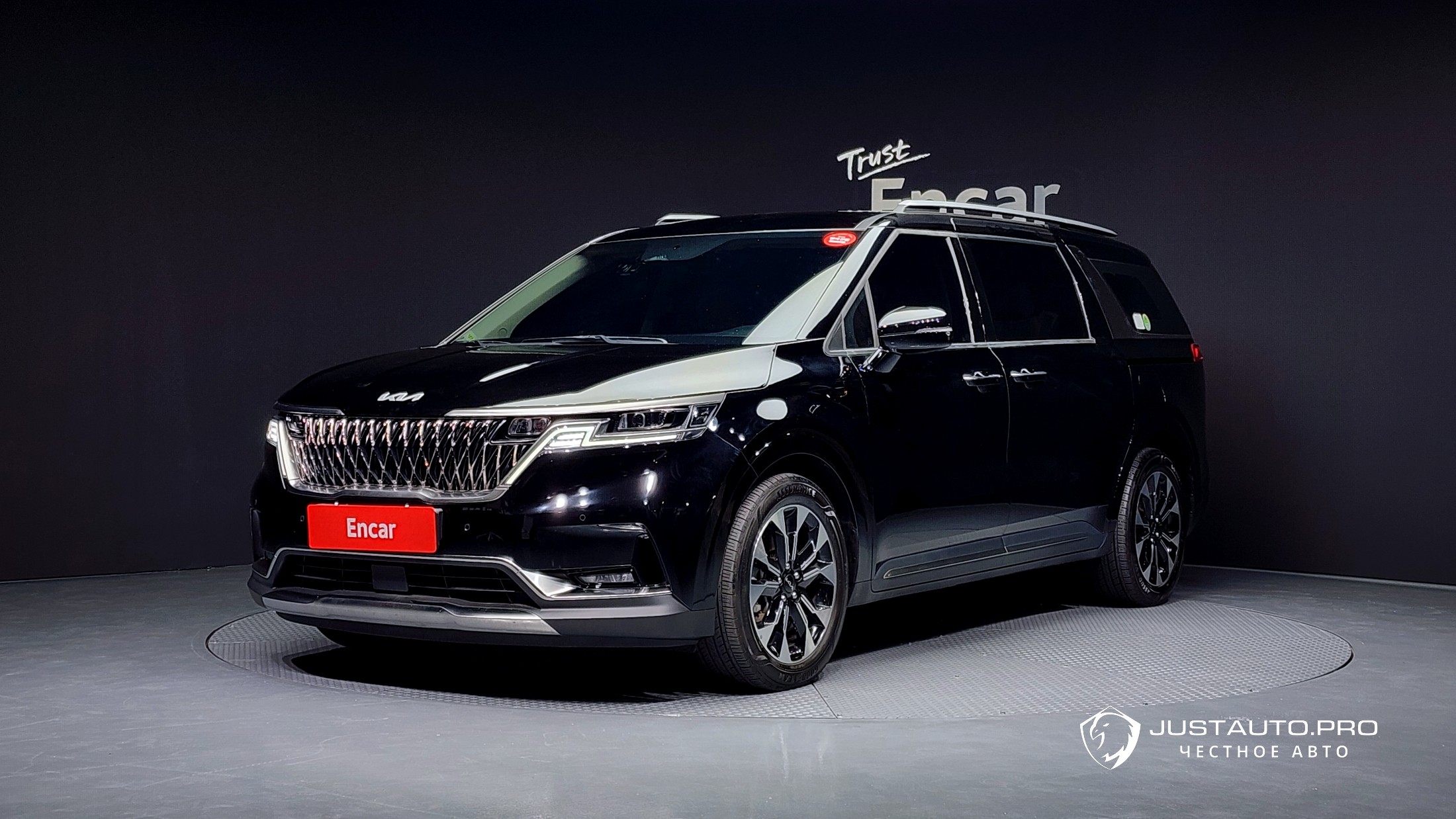 Автомобиль Kia Canival