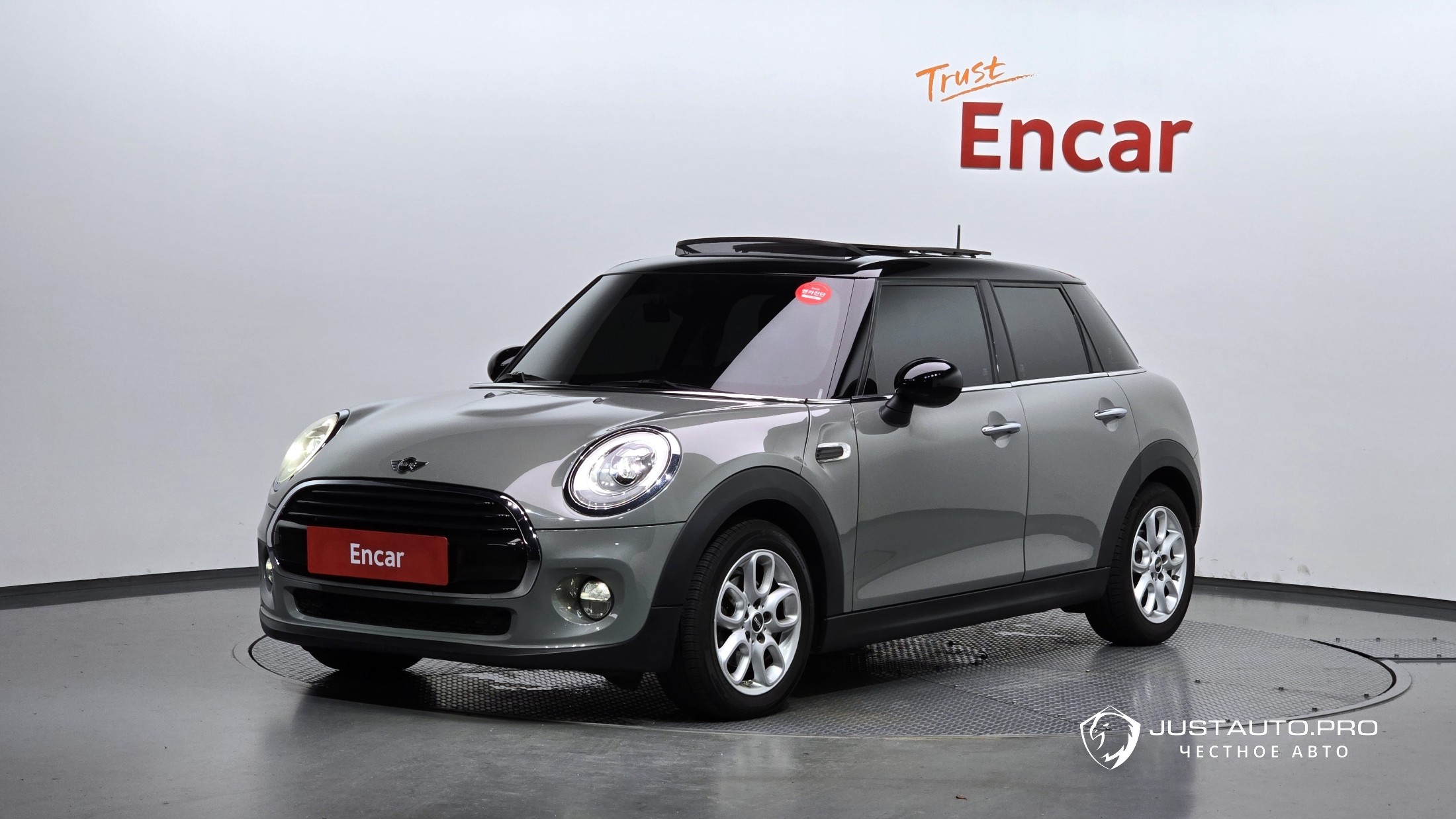 Автомобиль Mini Cooper