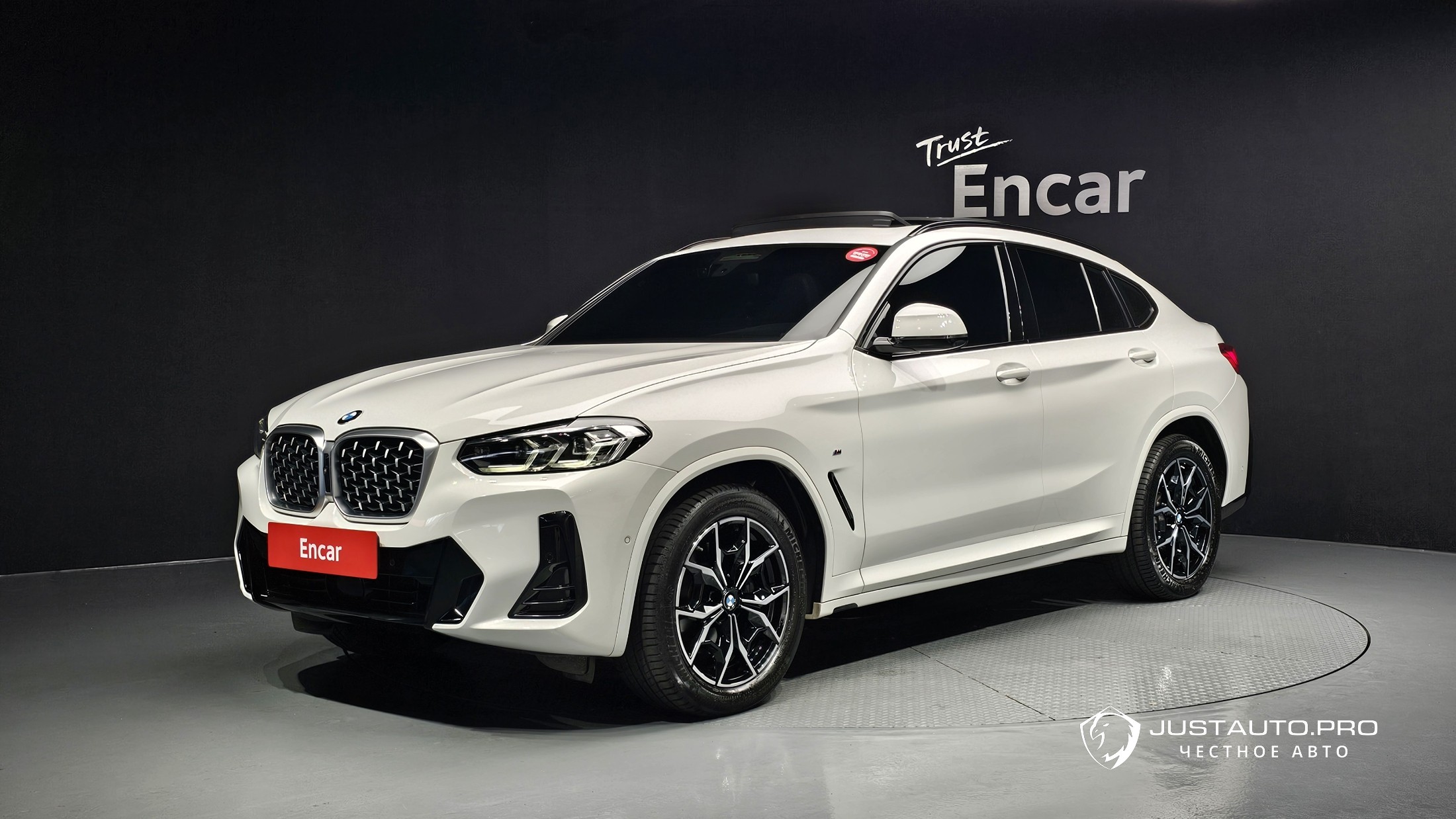 Автомобиль BMW X4