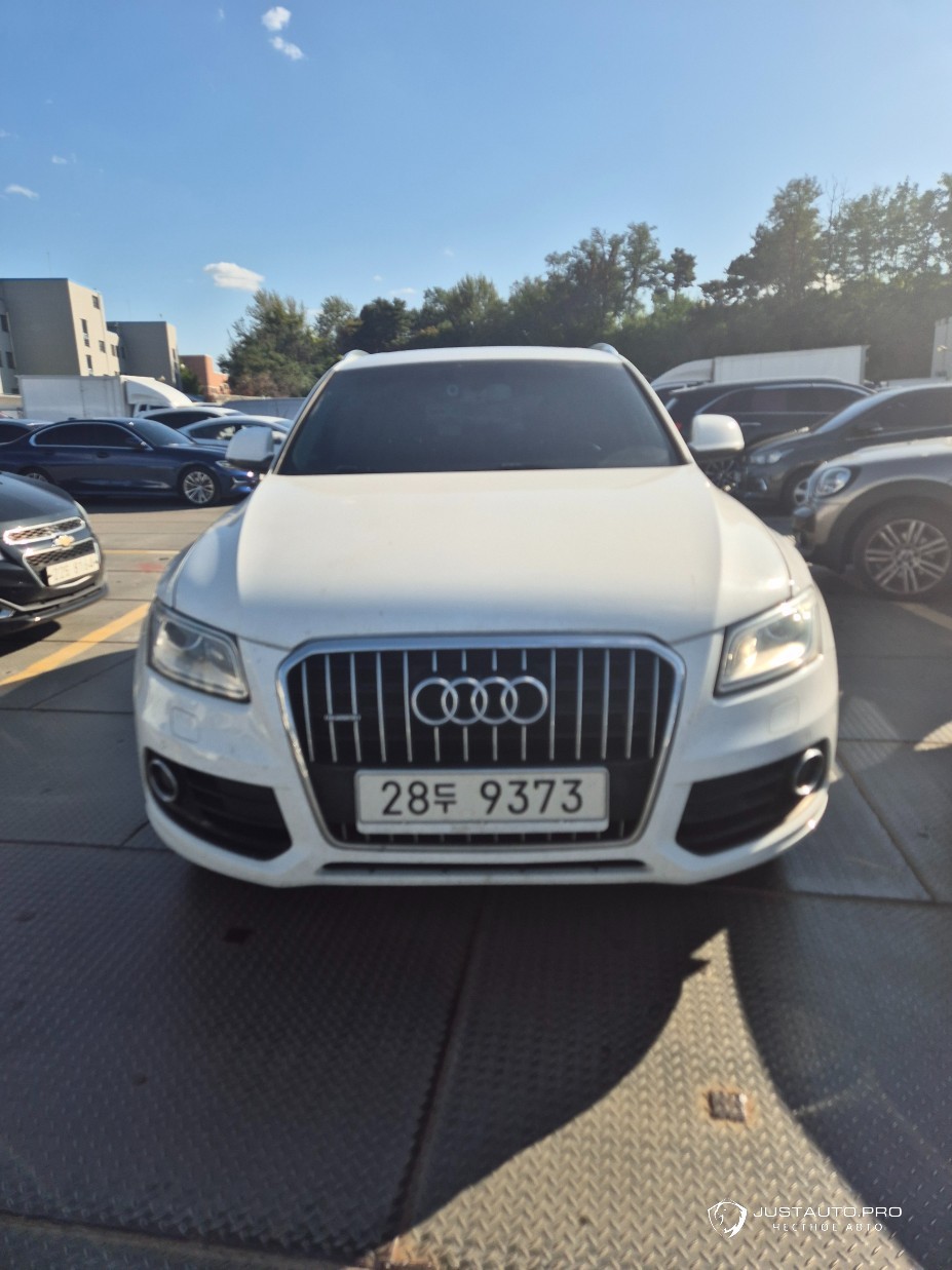 Автомобиль Audi Q5