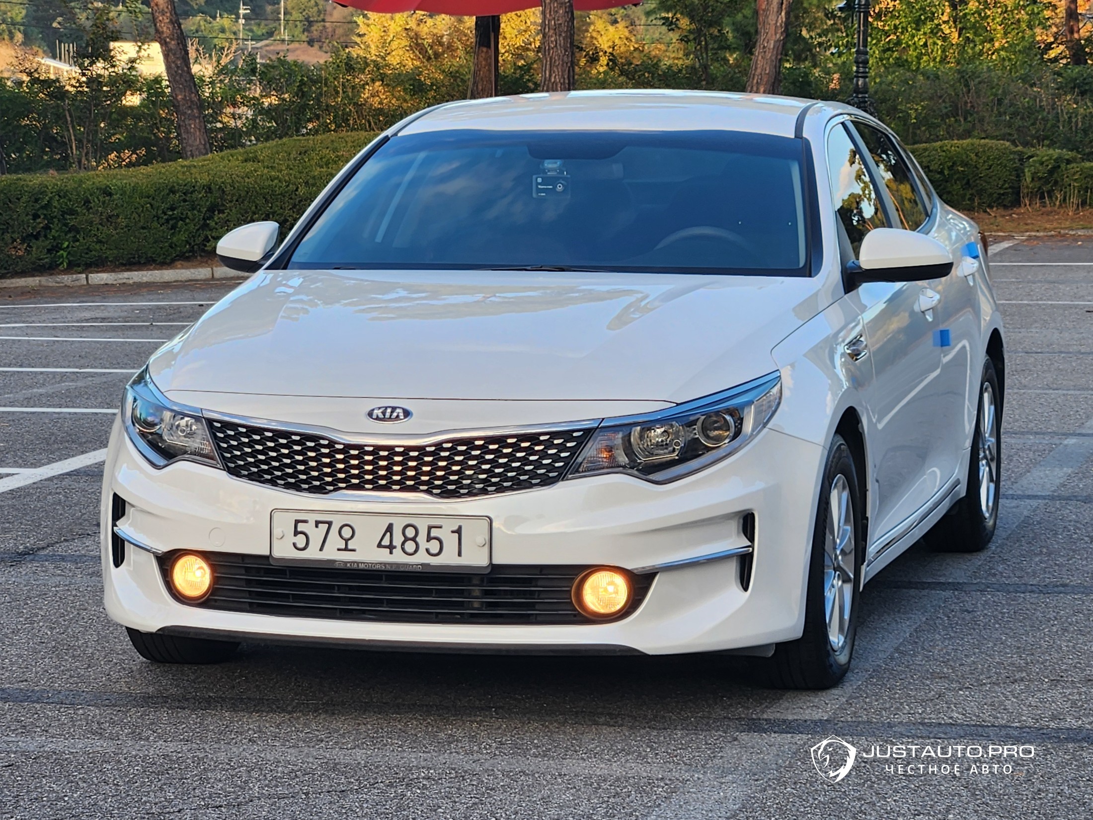 Автомобиль Kia K5