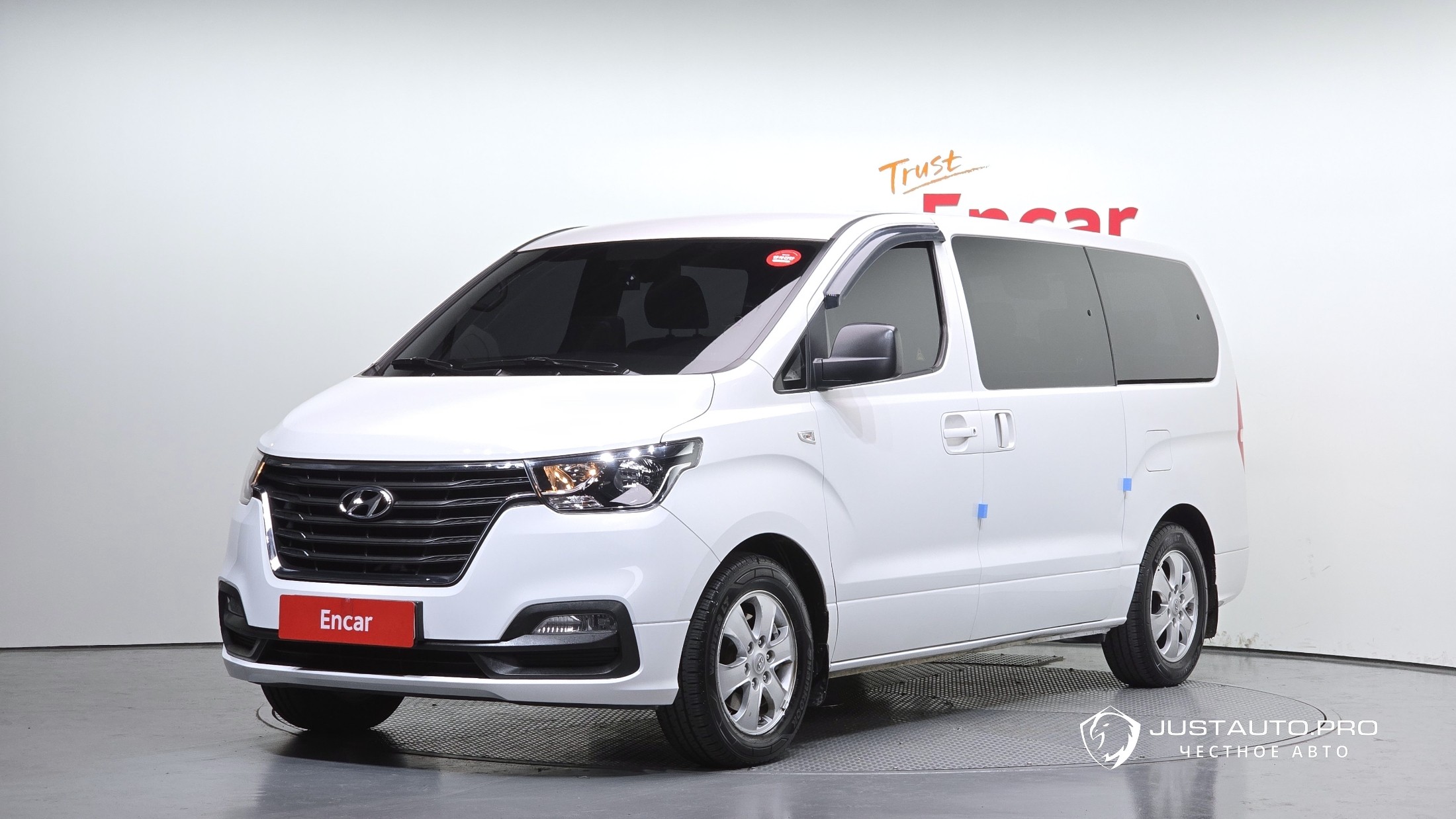 Автомобиль Hyundai Starex