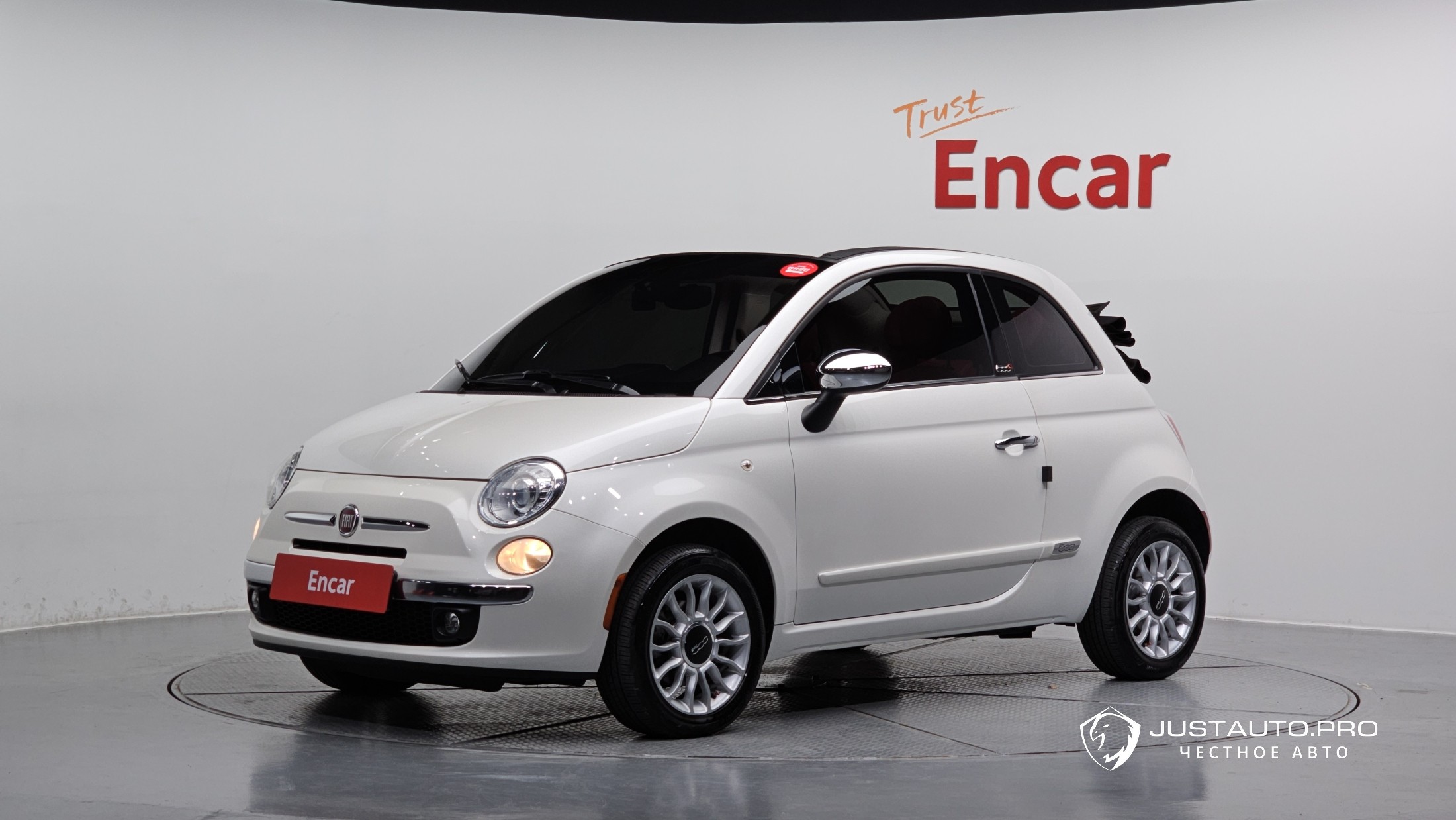Автомобиль Fiat 500