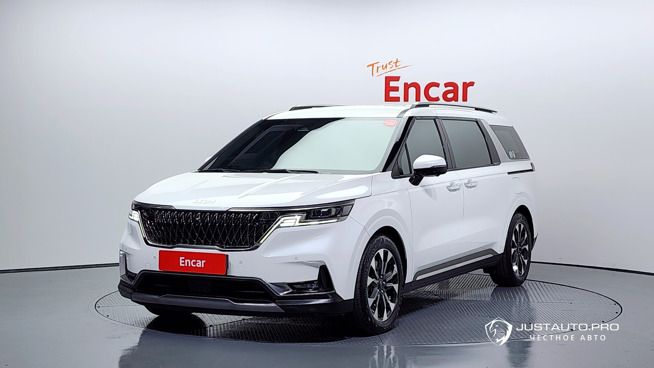 Автомобиль Kia Canival