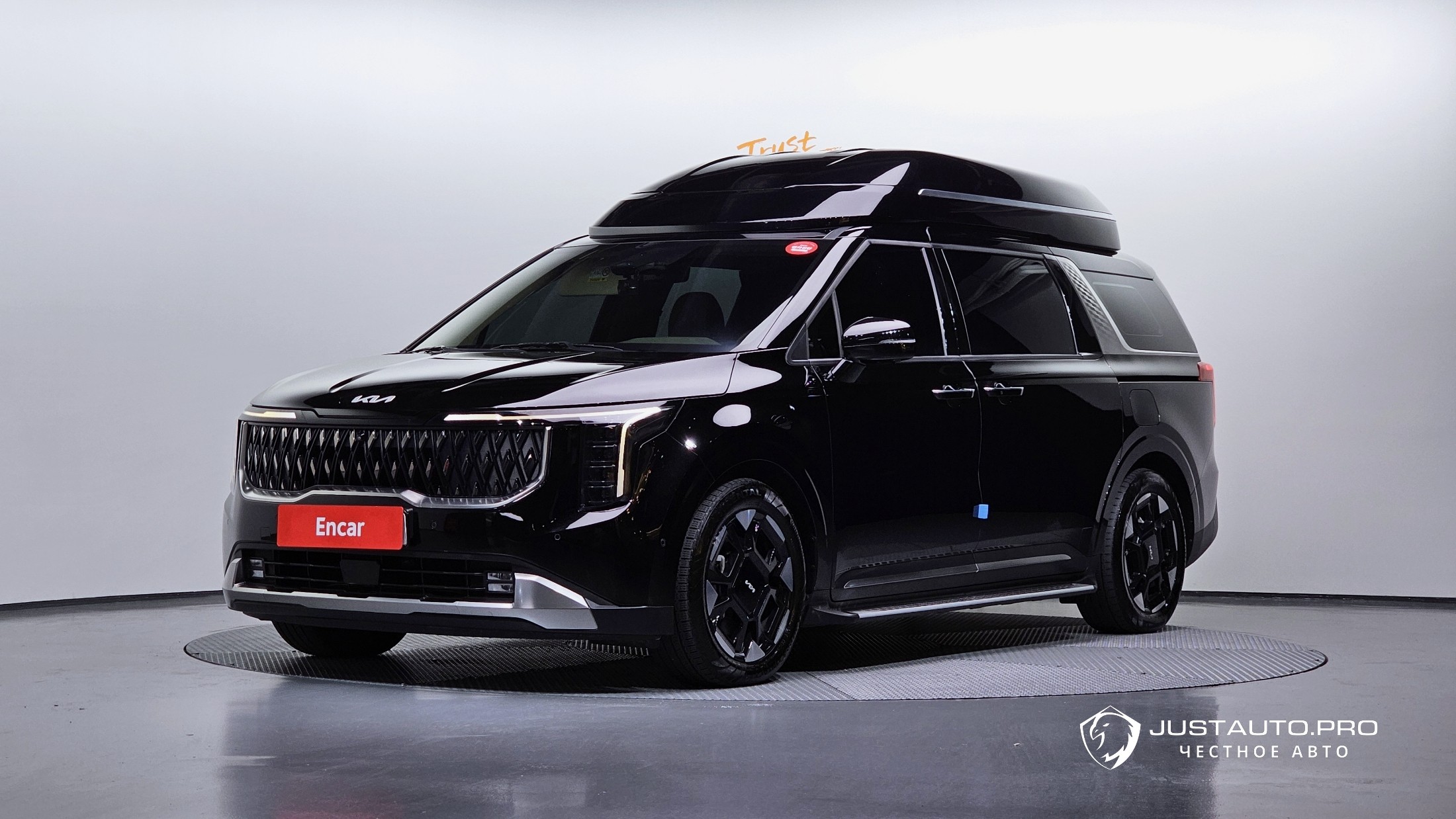 Автомобиль Kia Canival