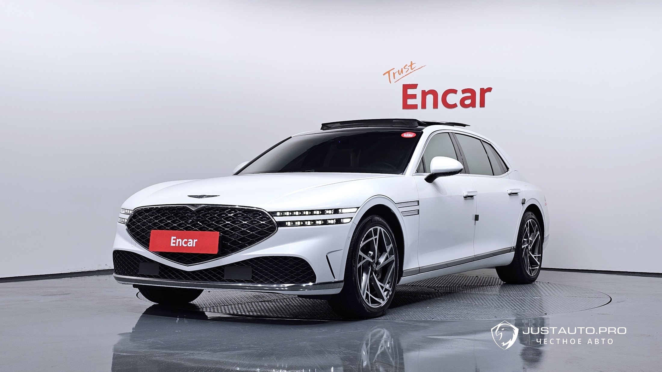 Автомобиль Genesis G90