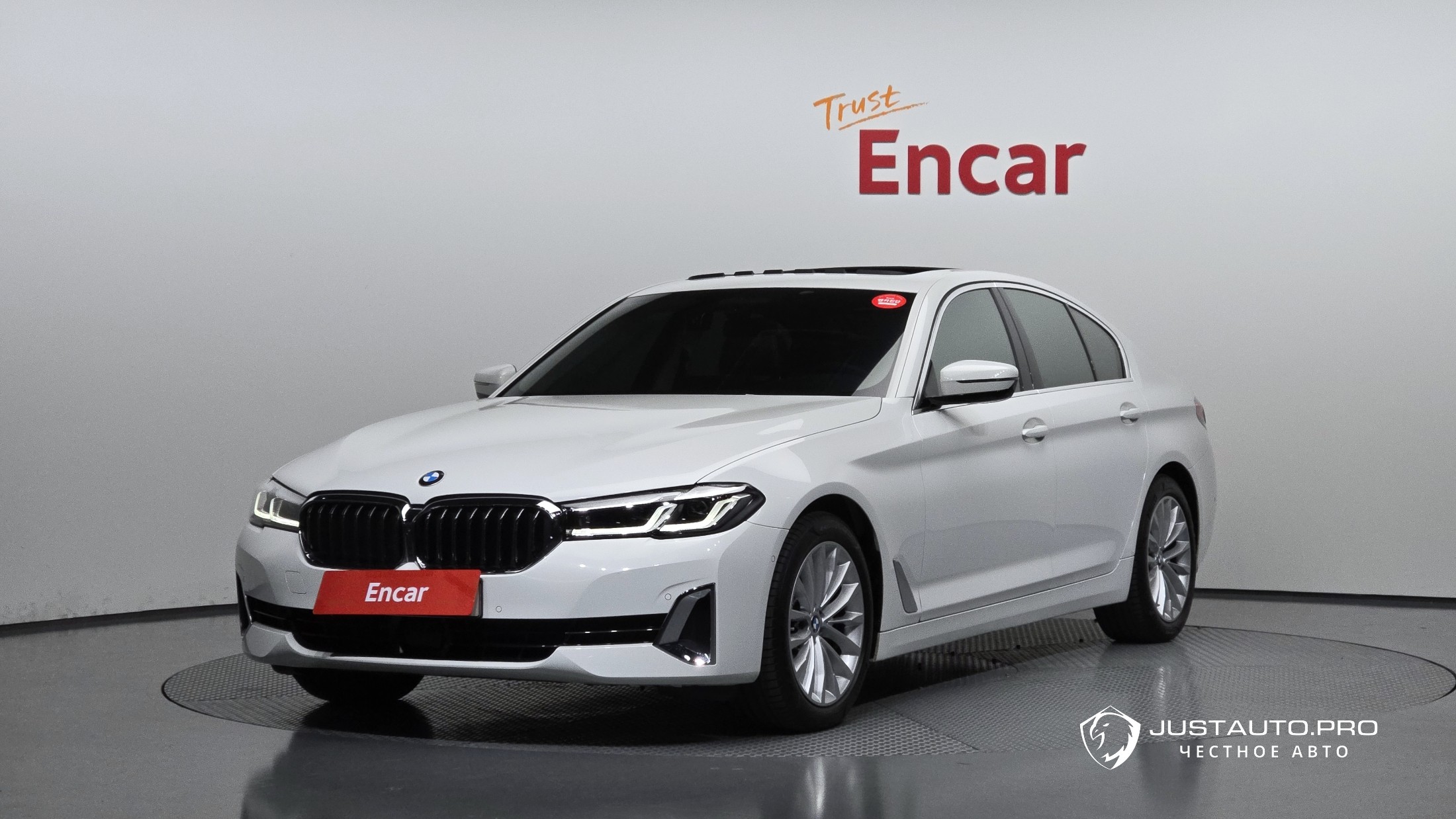 Автомобиль BMW 5-Series