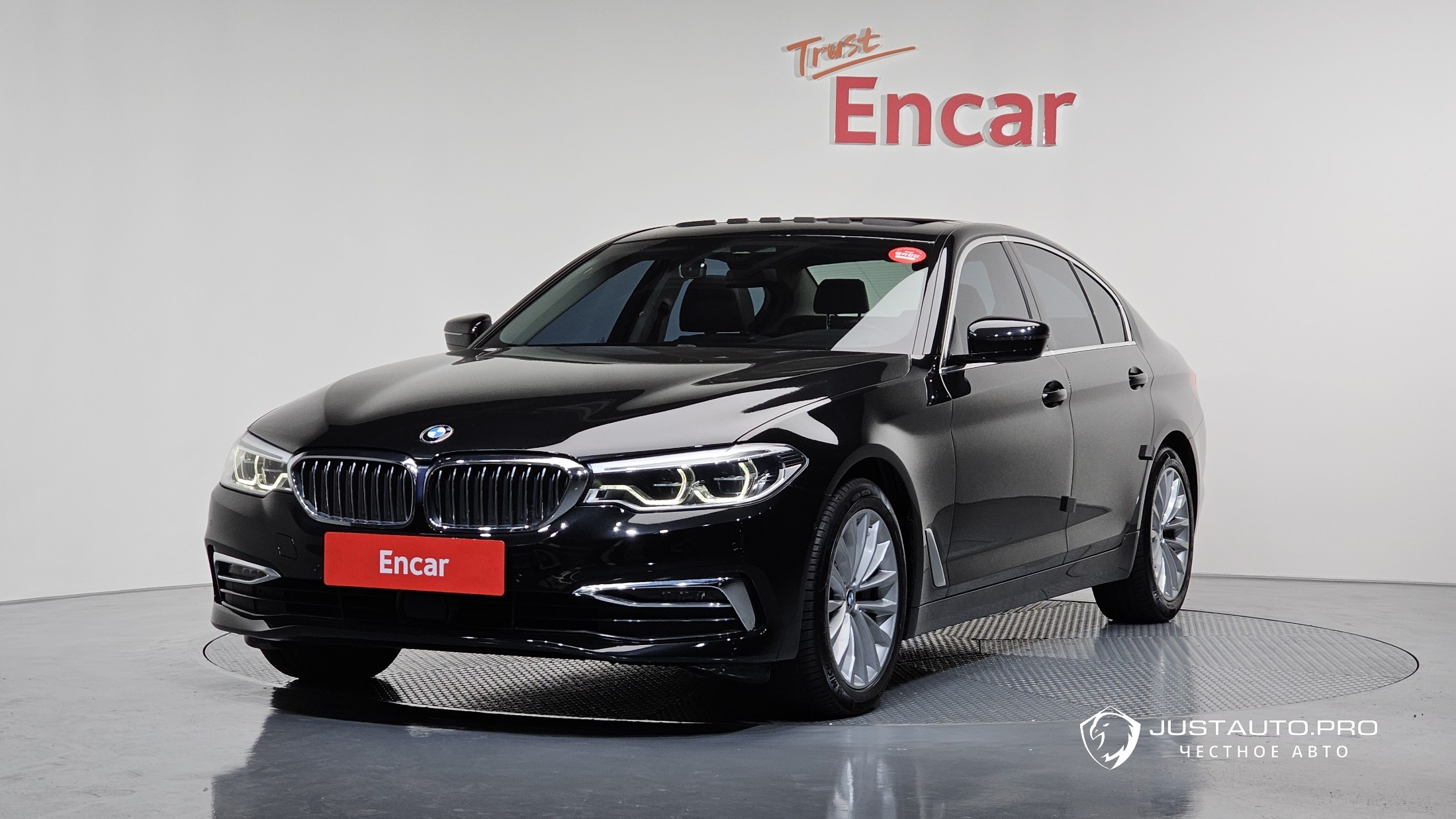 Автомобиль BMW 5-Series